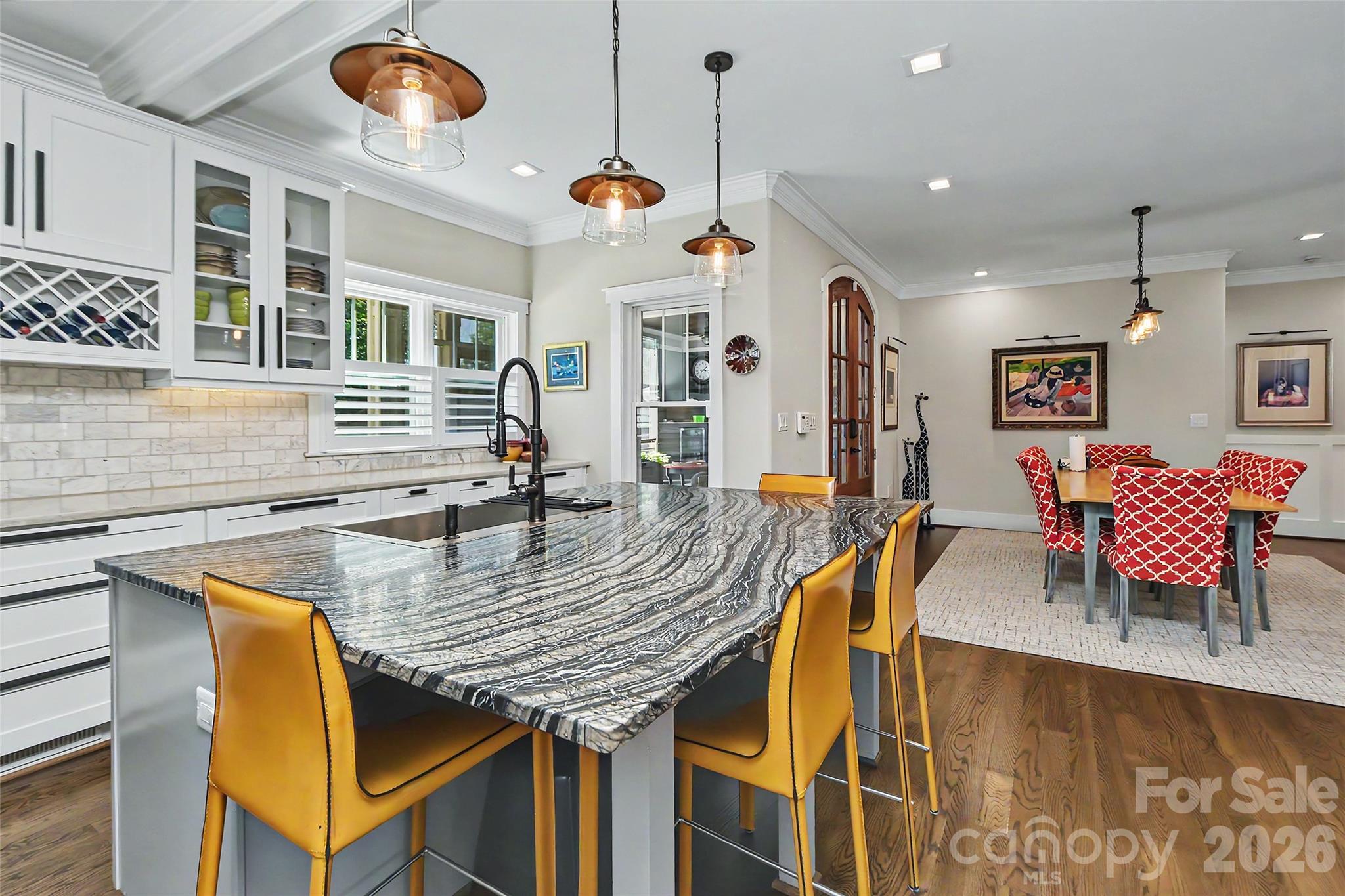 400 Marsh Road — Charlotte