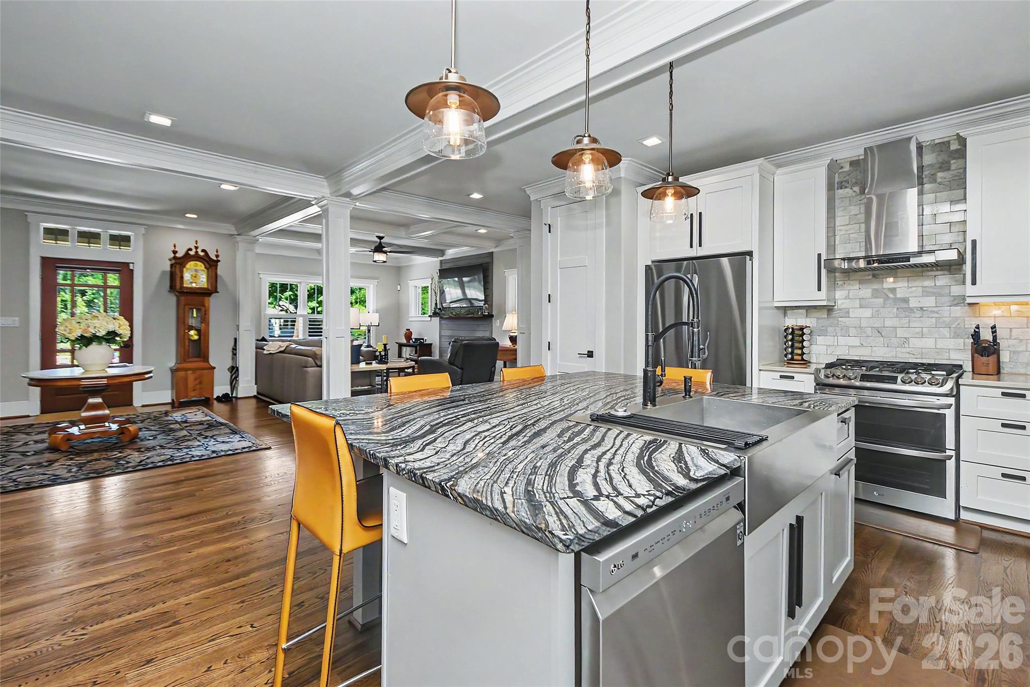 400 Marsh Road — Charlotte