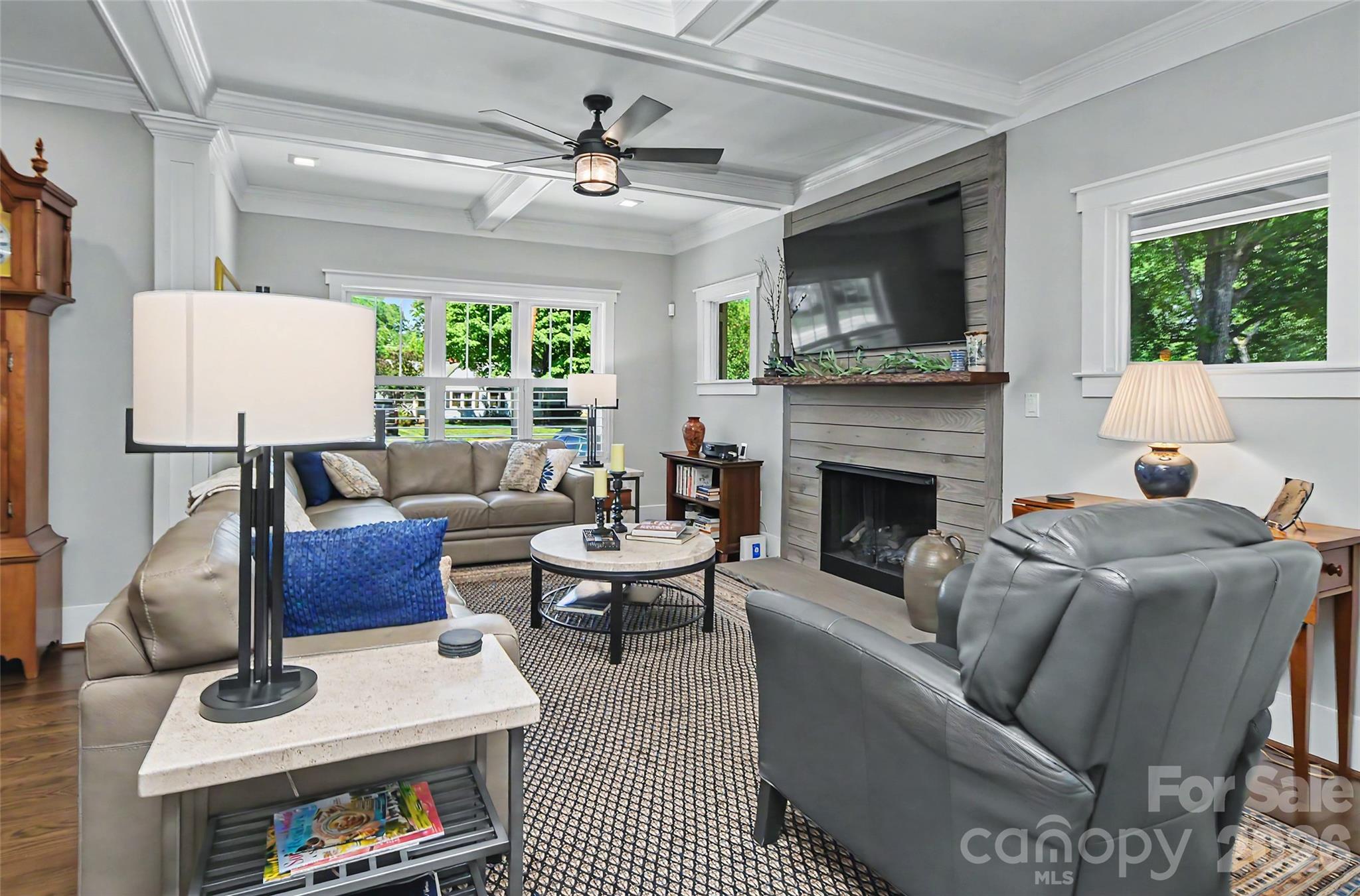 400 Marsh Road — Charlotte