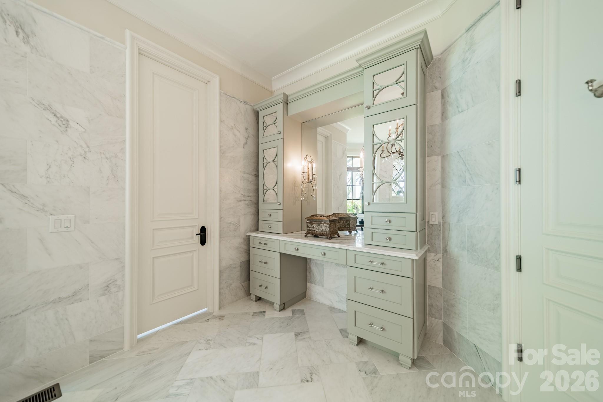 5204 Masons Ferry Road — Clover