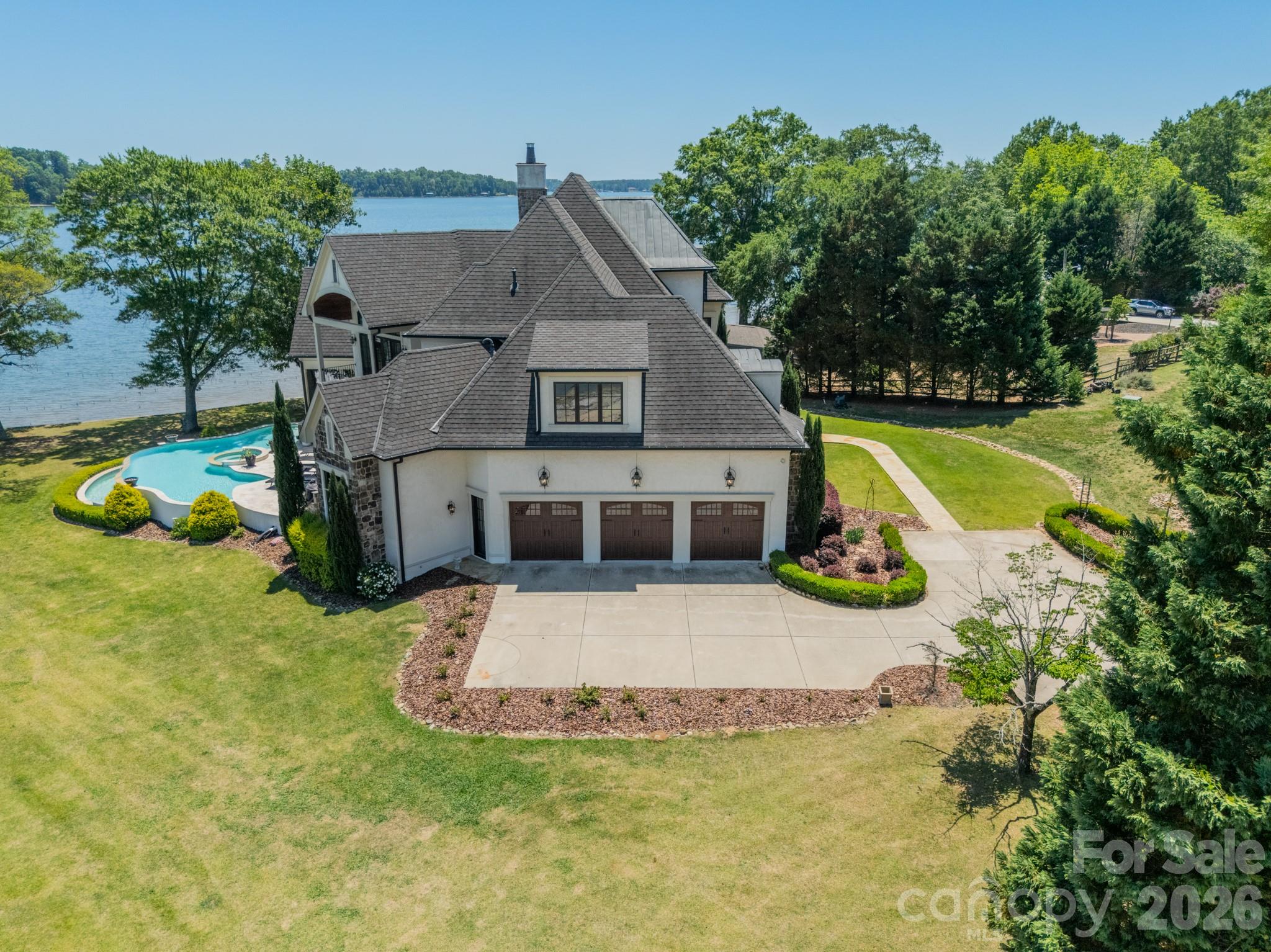 5204 Masons Ferry Road — Clover