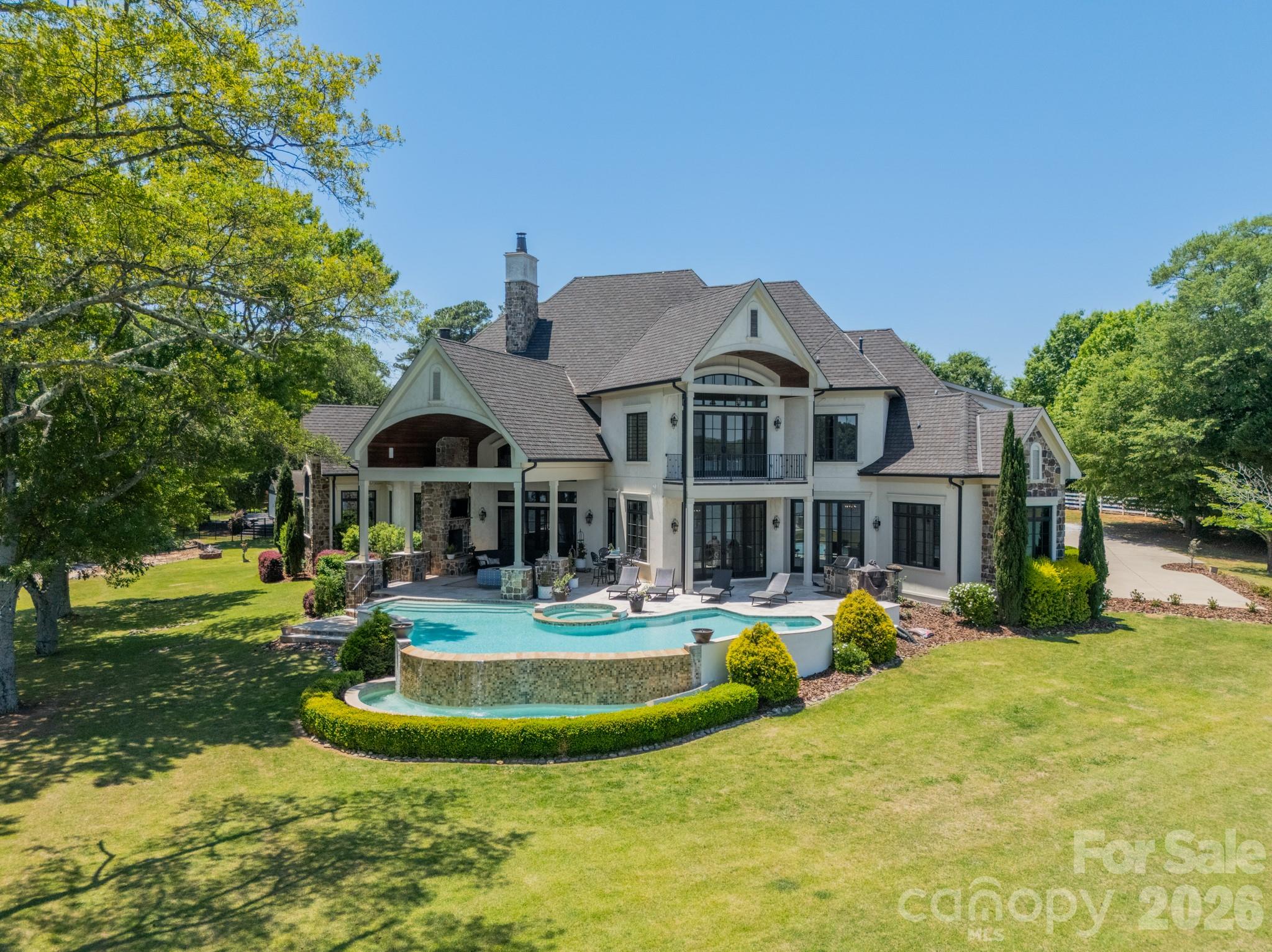 5204 Masons Ferry Road — Clover