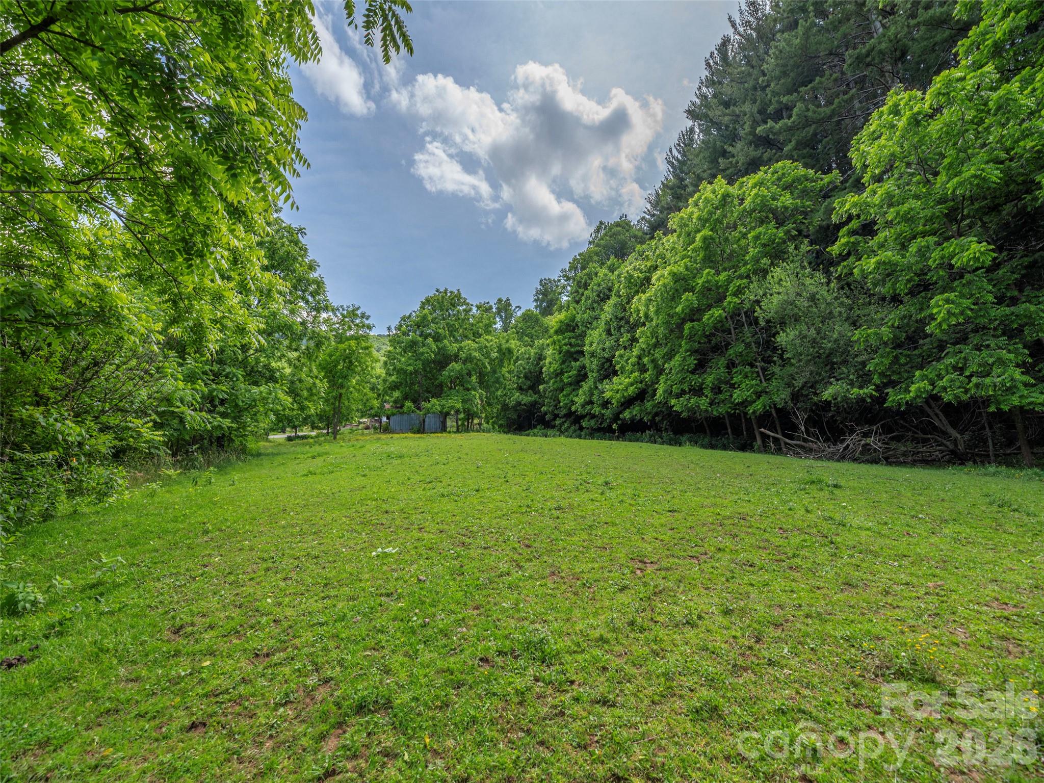 5622 Dutch Cove Road — Canton