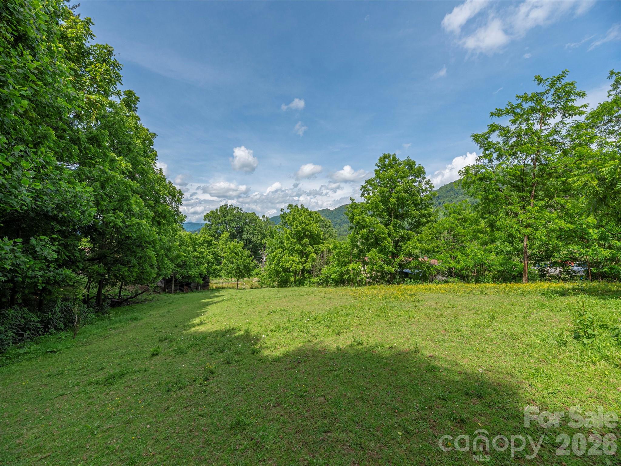 5622 Dutch Cove Road — Canton