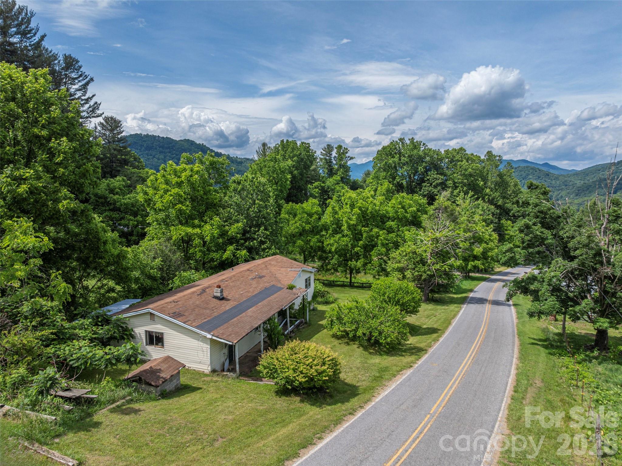 5622 Dutch Cove Road — Canton