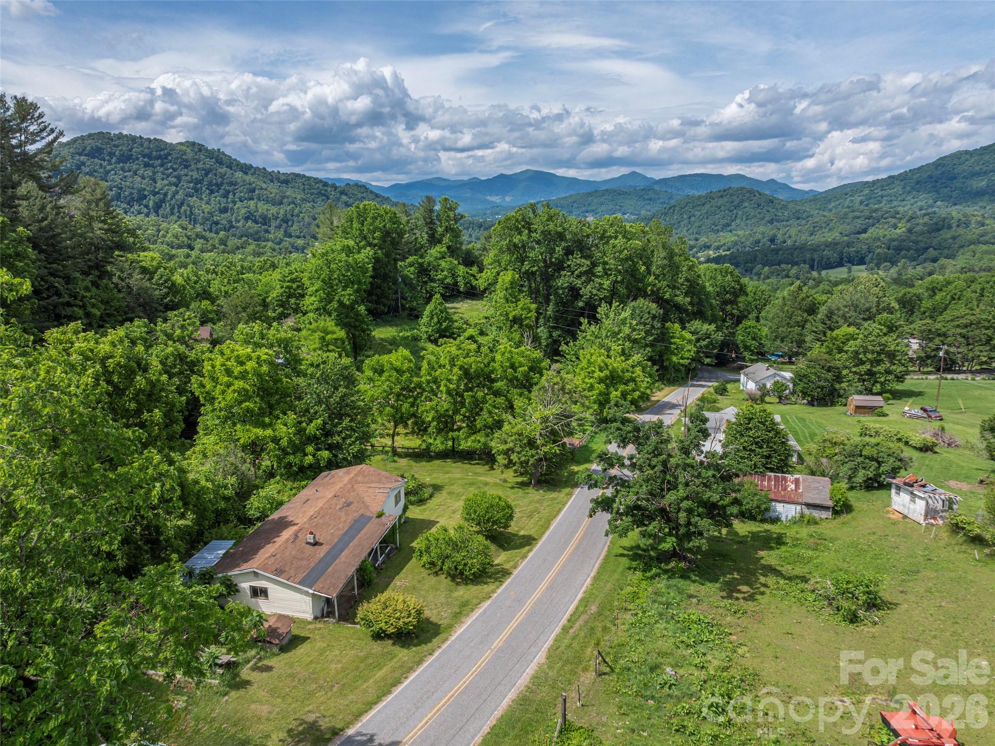 5622 Dutch Cove Road — Canton