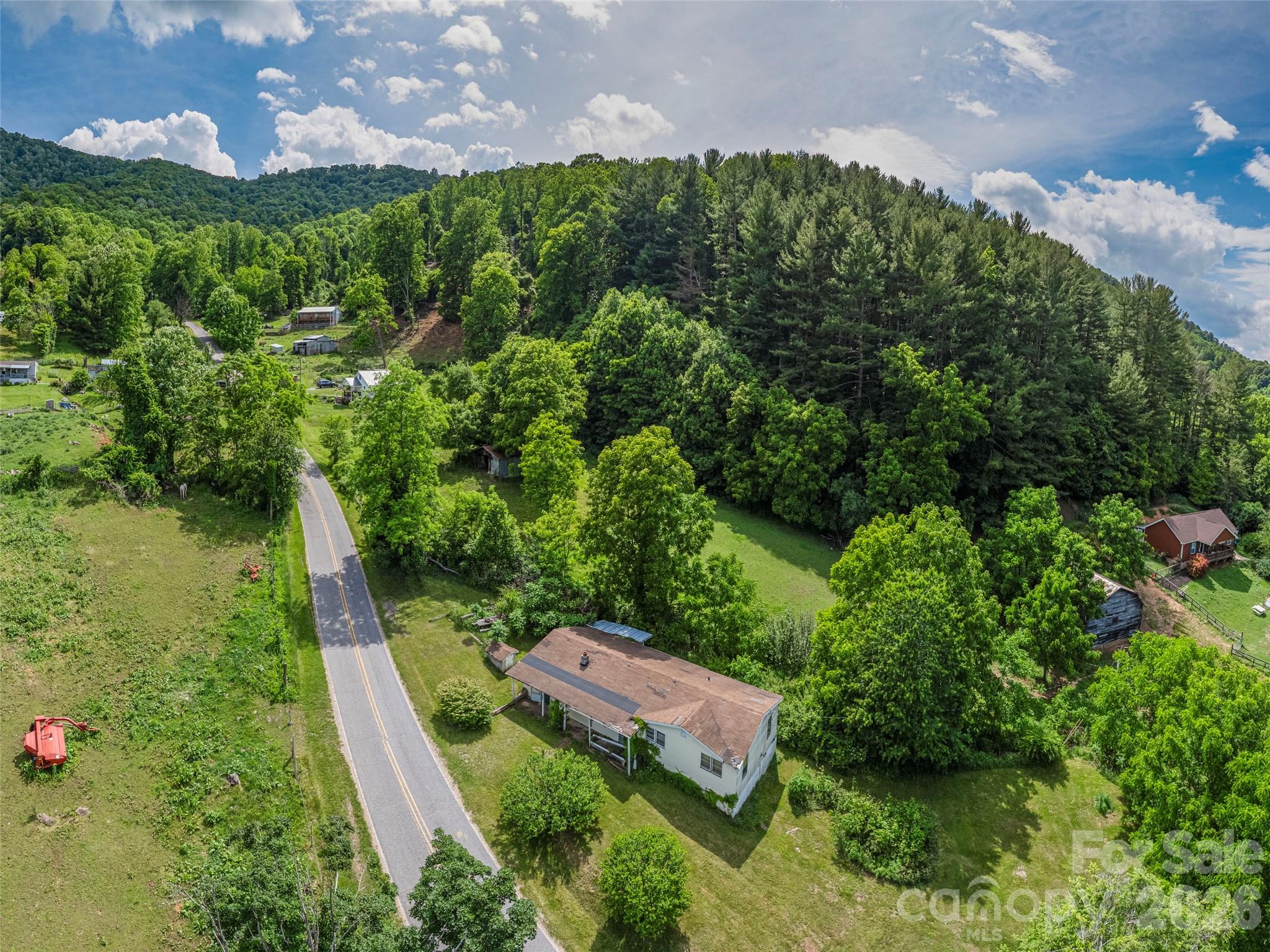 5622 Dutch Cove Road — Canton