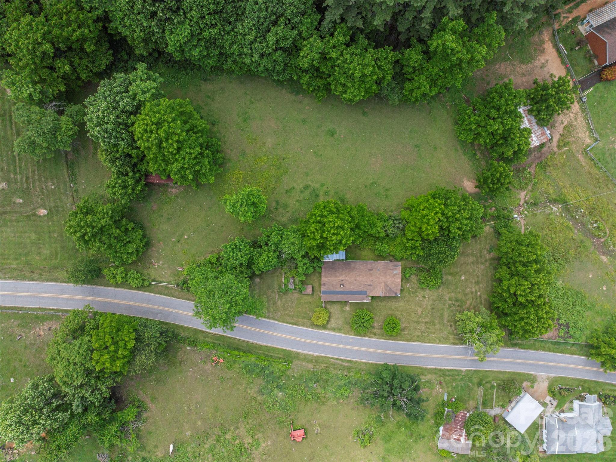 5622 Dutch Cove Road — Canton