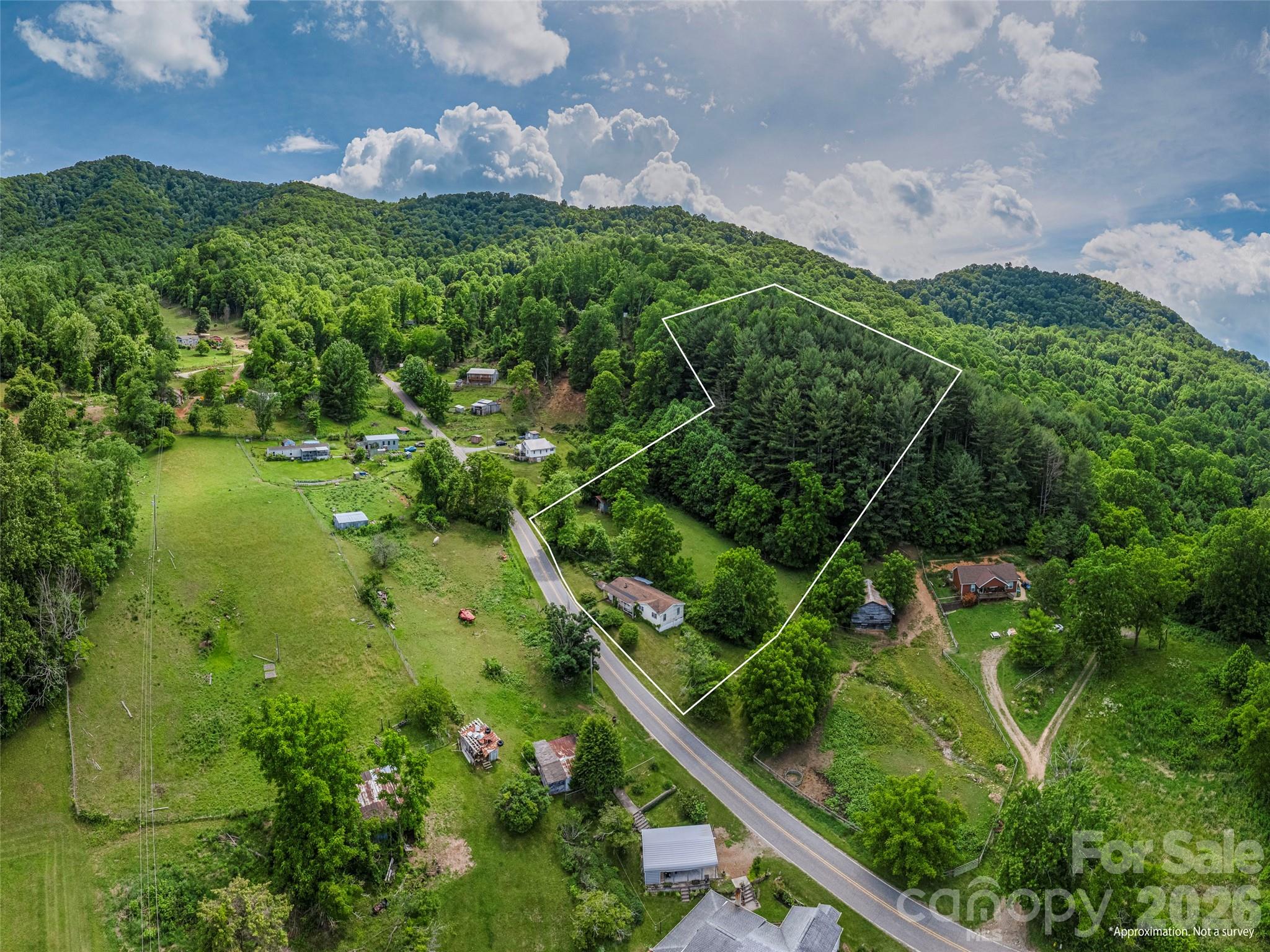 5622 Dutch Cove Road — Canton