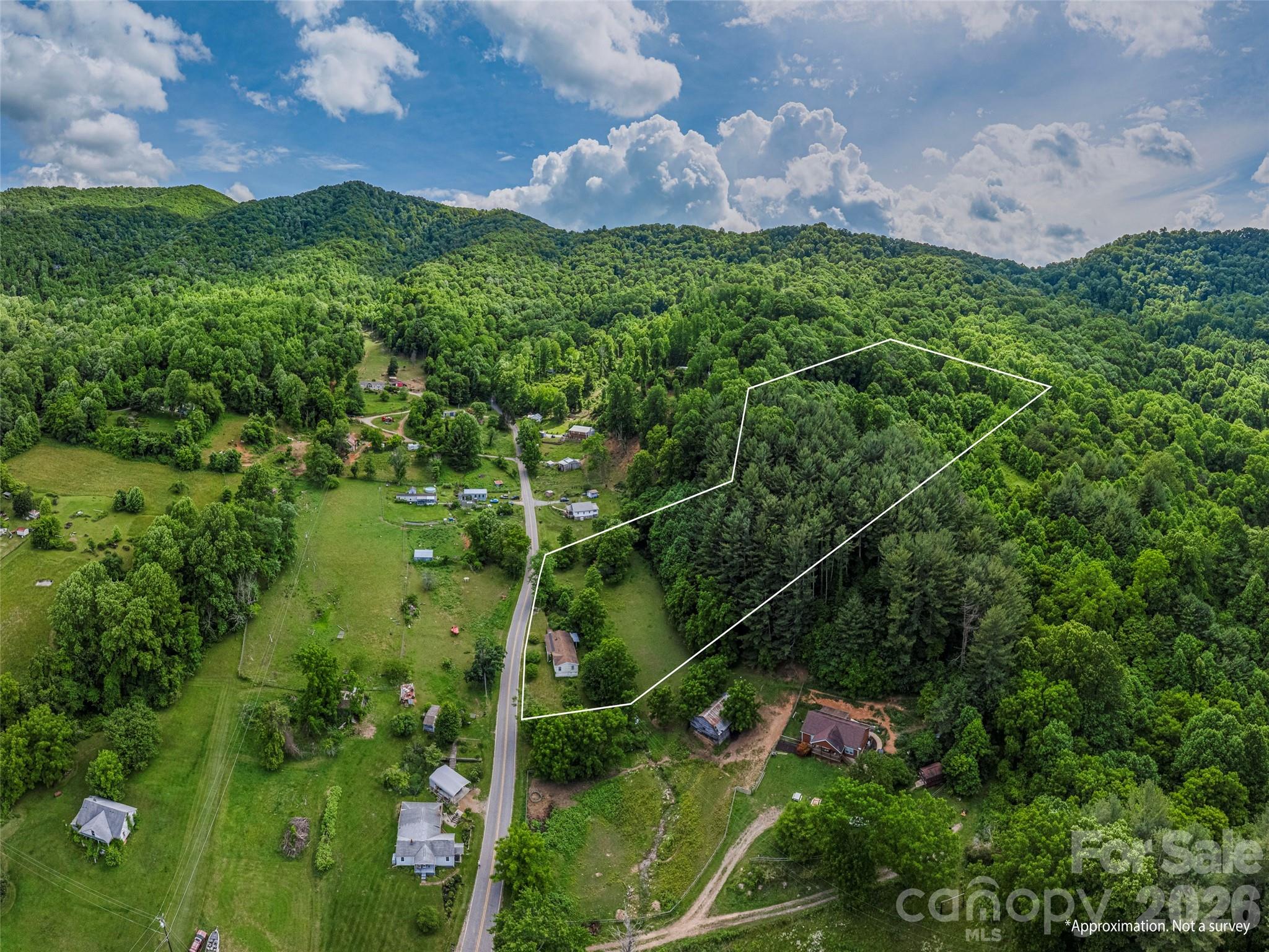 5622 Dutch Cove Road — Canton