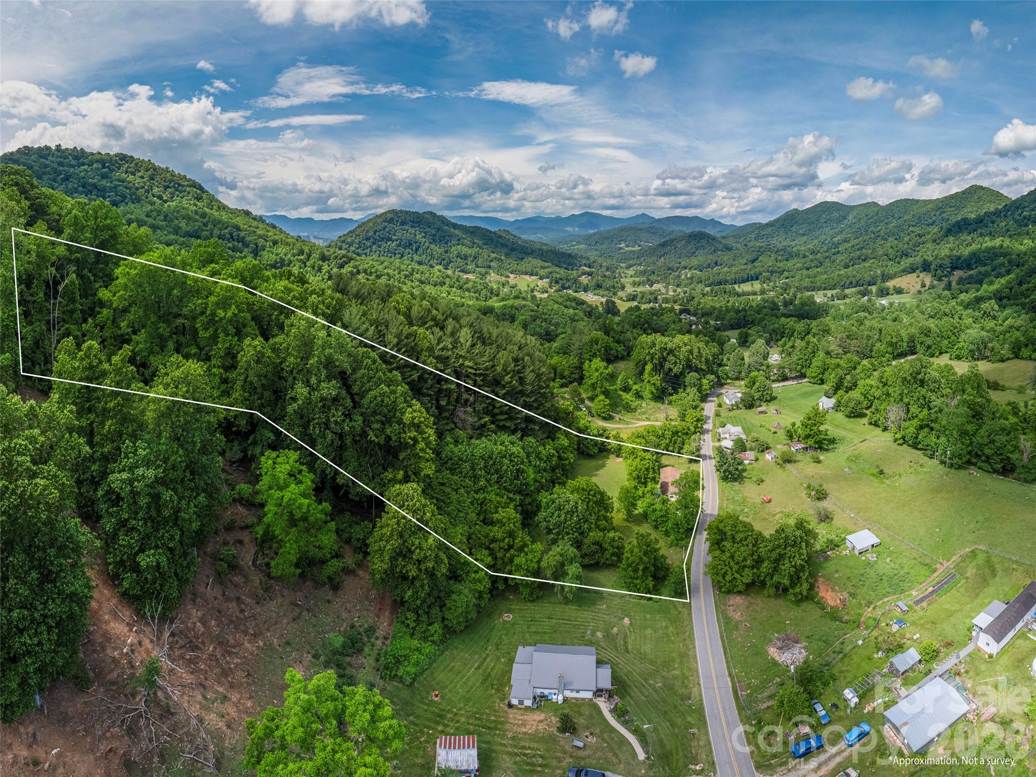 5622 Dutch Cove Road — Canton