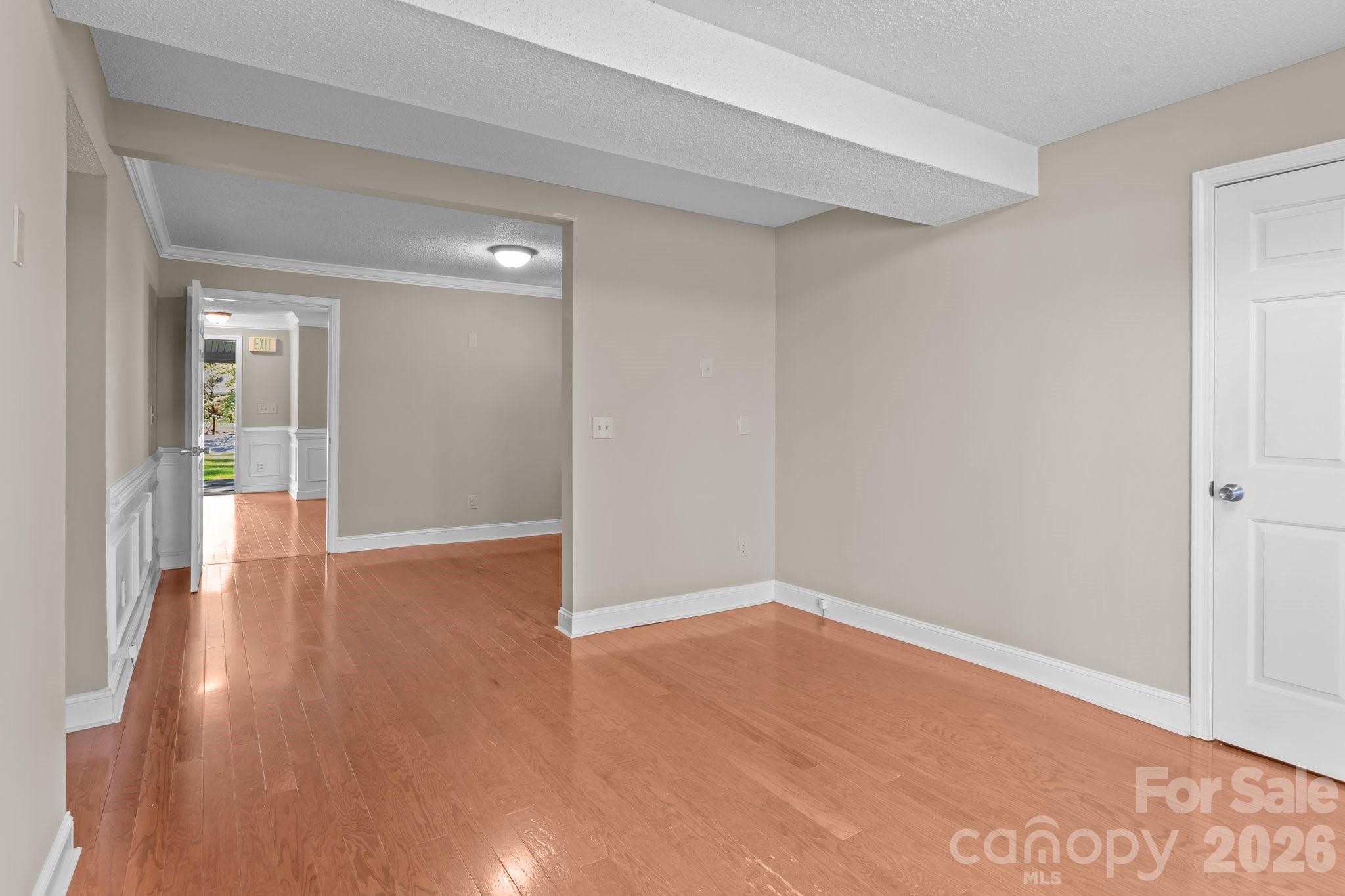 319 N Central Avenue — Locust