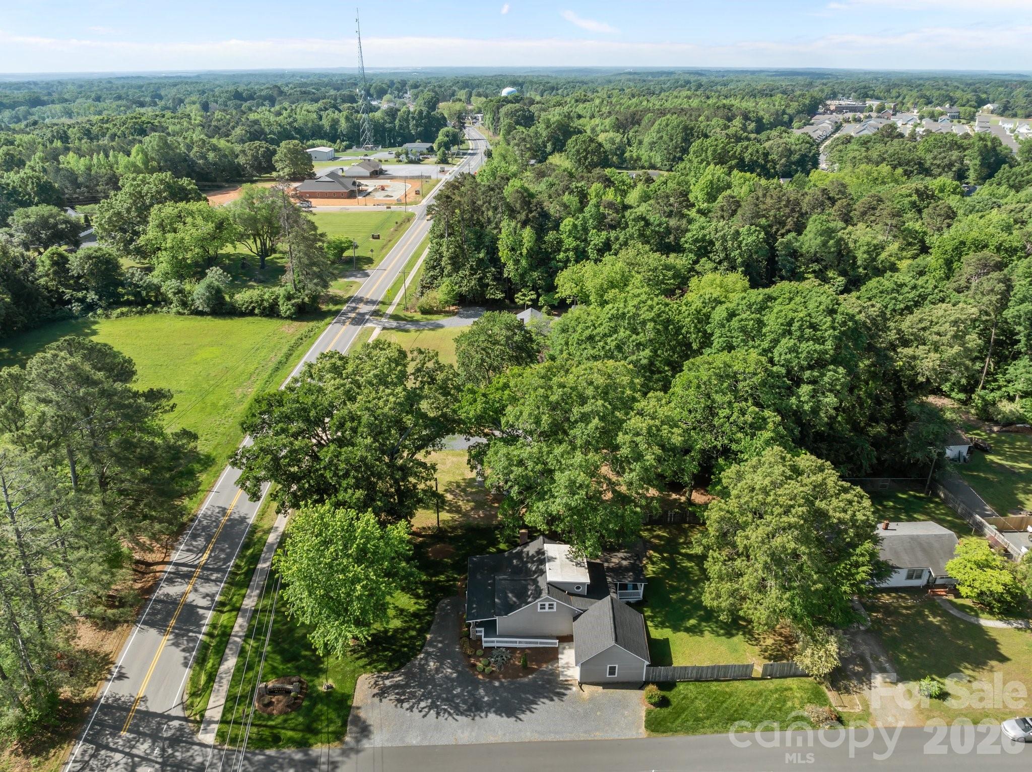 319 N Central Avenue — Locust