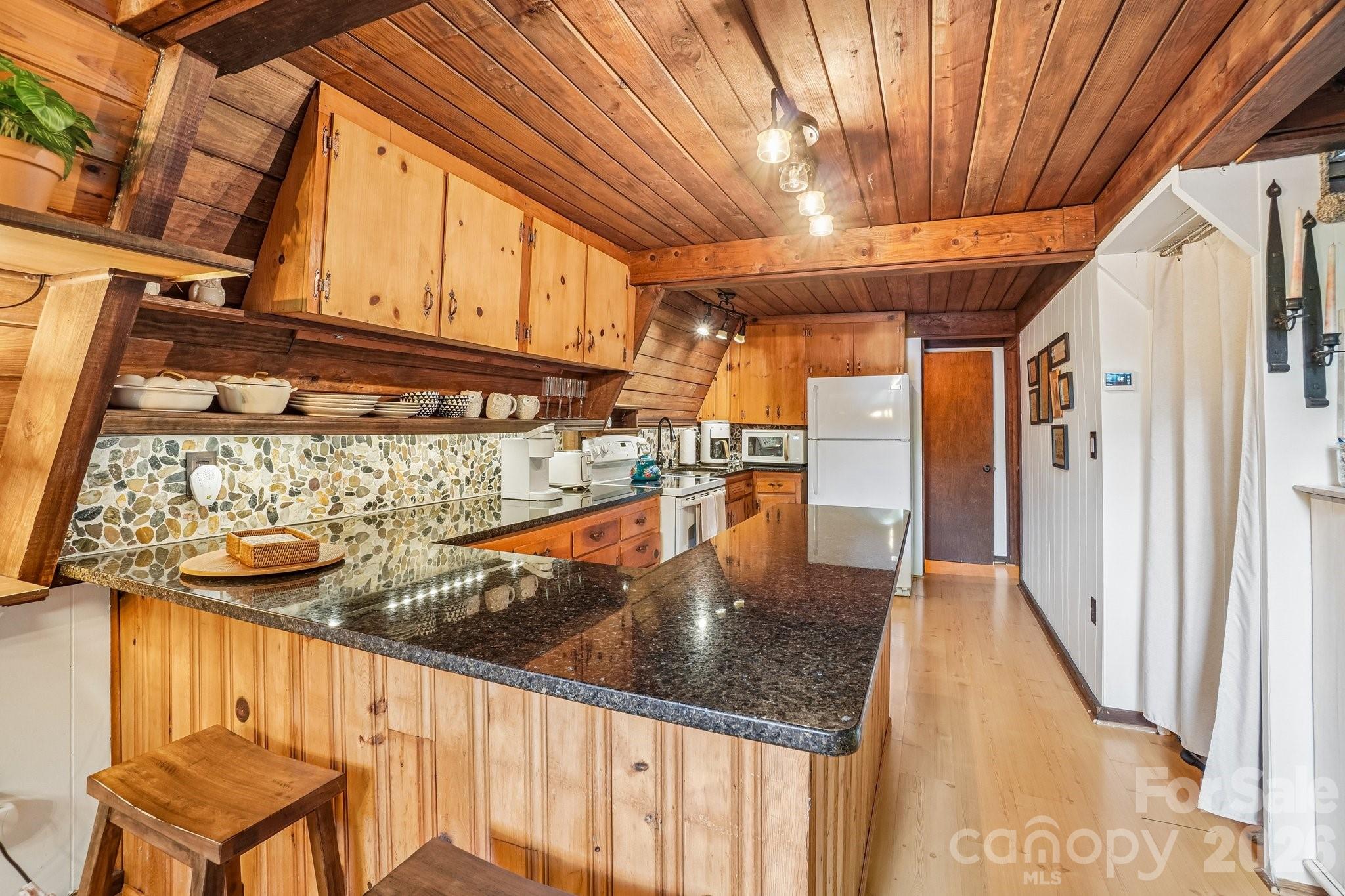 201 Hampton Gap Drive — Mars Hill