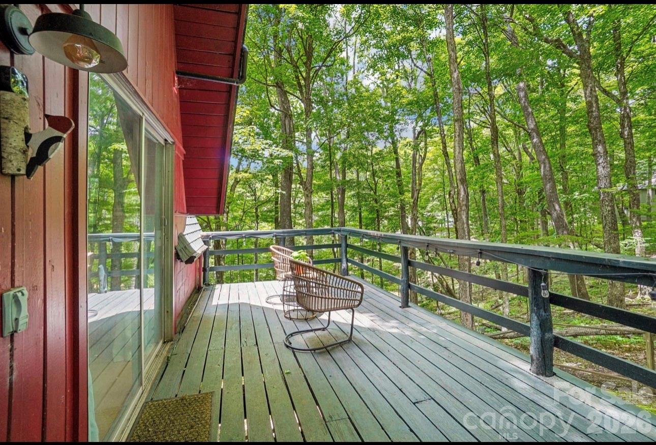 201 Hampton Gap Drive — Mars Hill