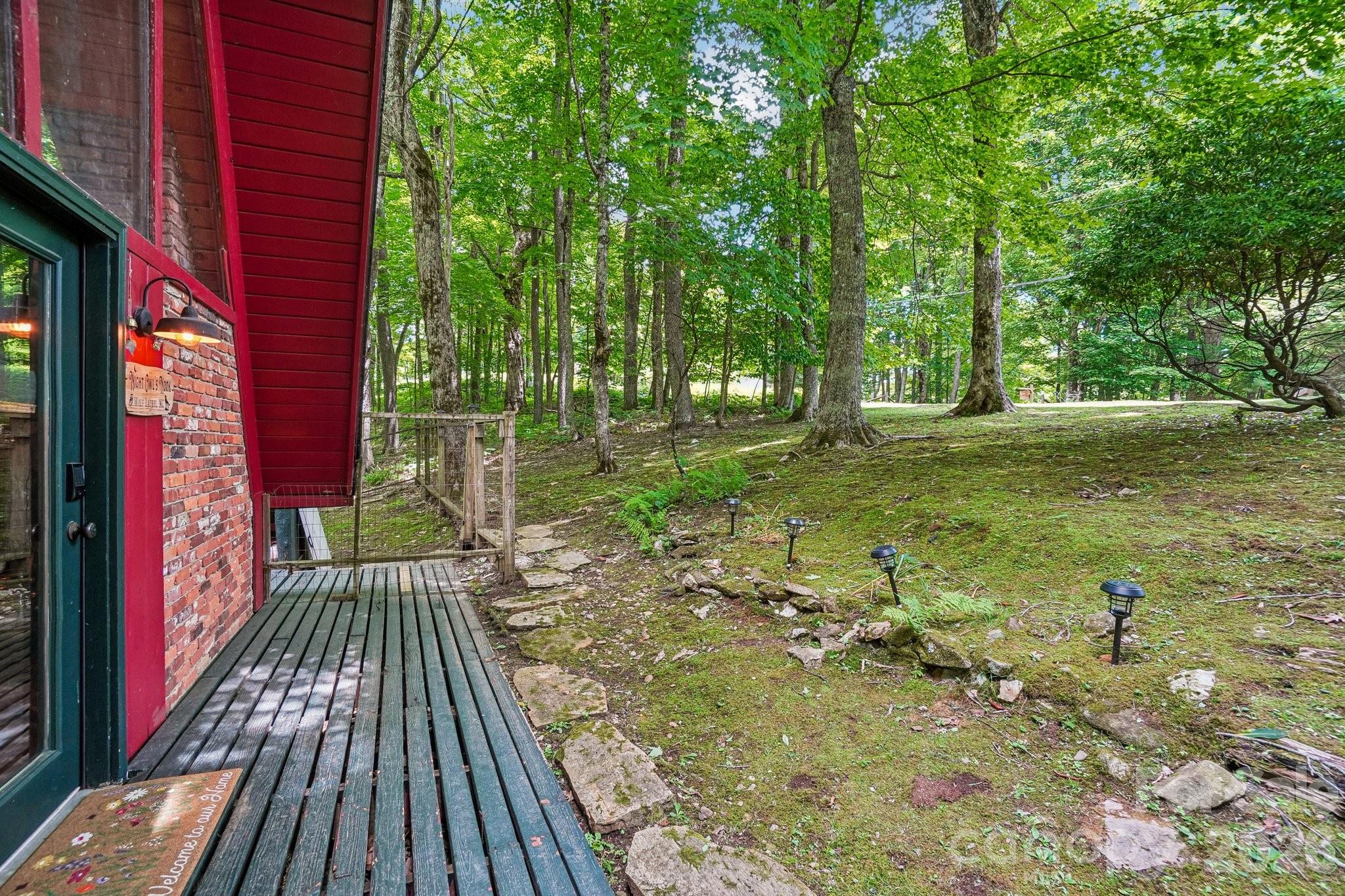 201 Hampton Gap Drive — Mars Hill