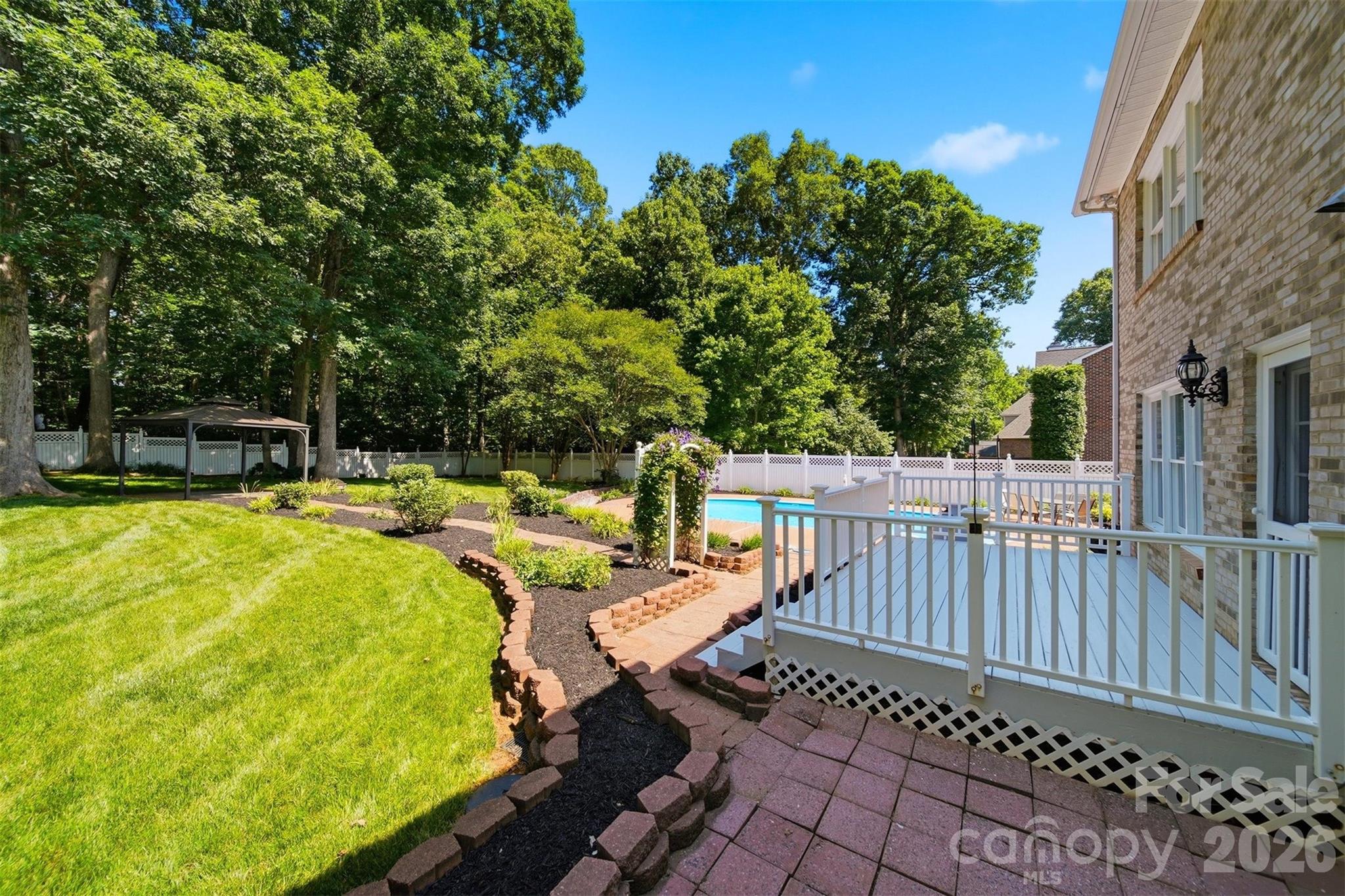 1948 Twin Ponds Drive — Hickory