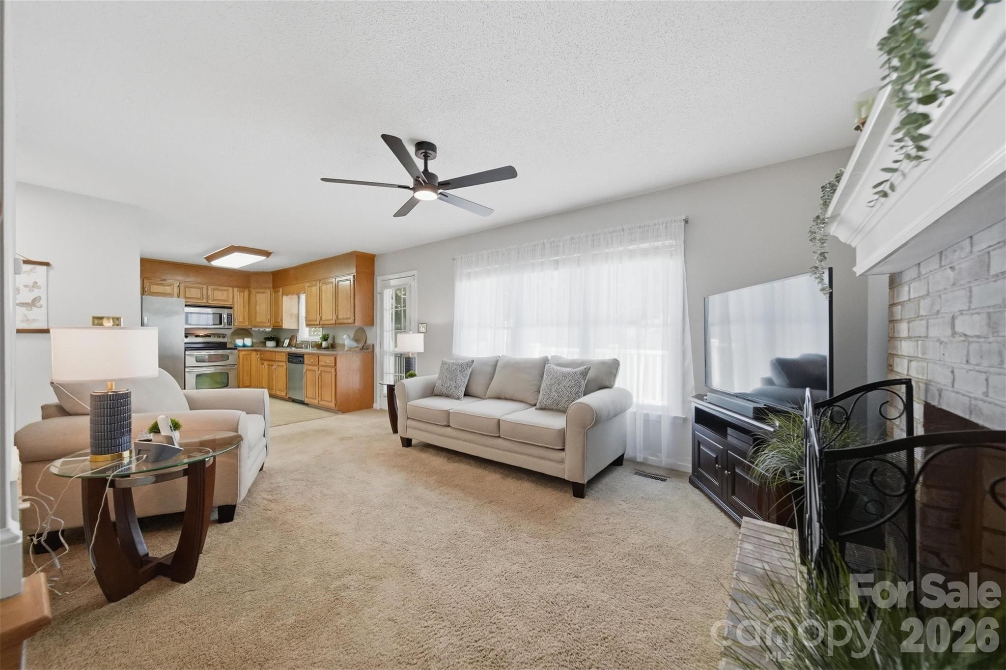 1948 Twin Ponds Drive — Hickory