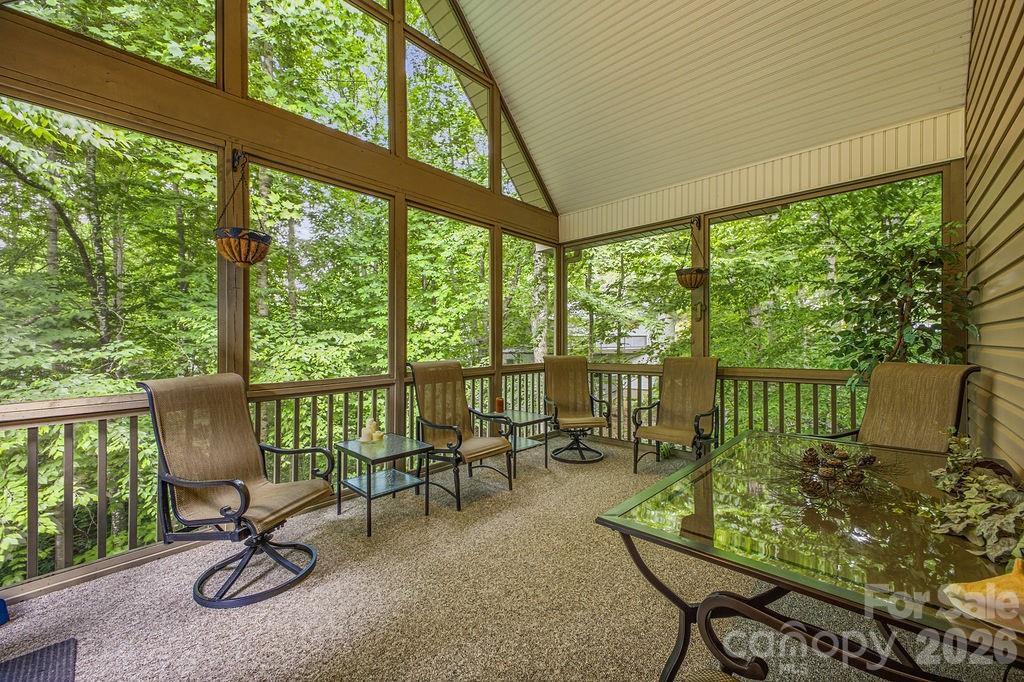 3121 Cove Loop Road — Hendersonville