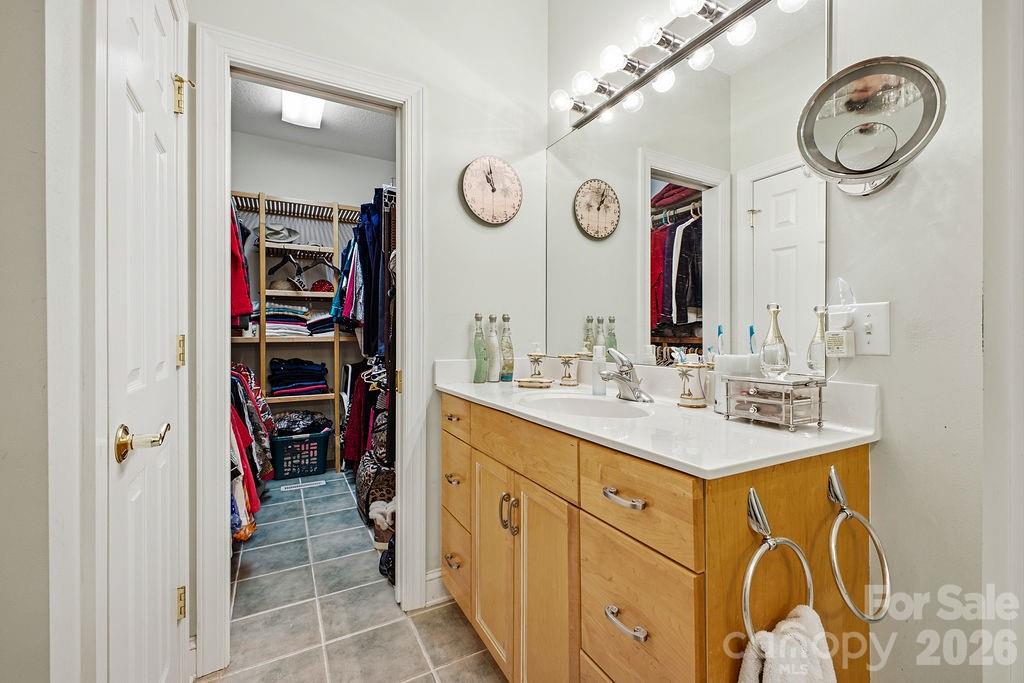 3121 Cove Loop Road — Hendersonville