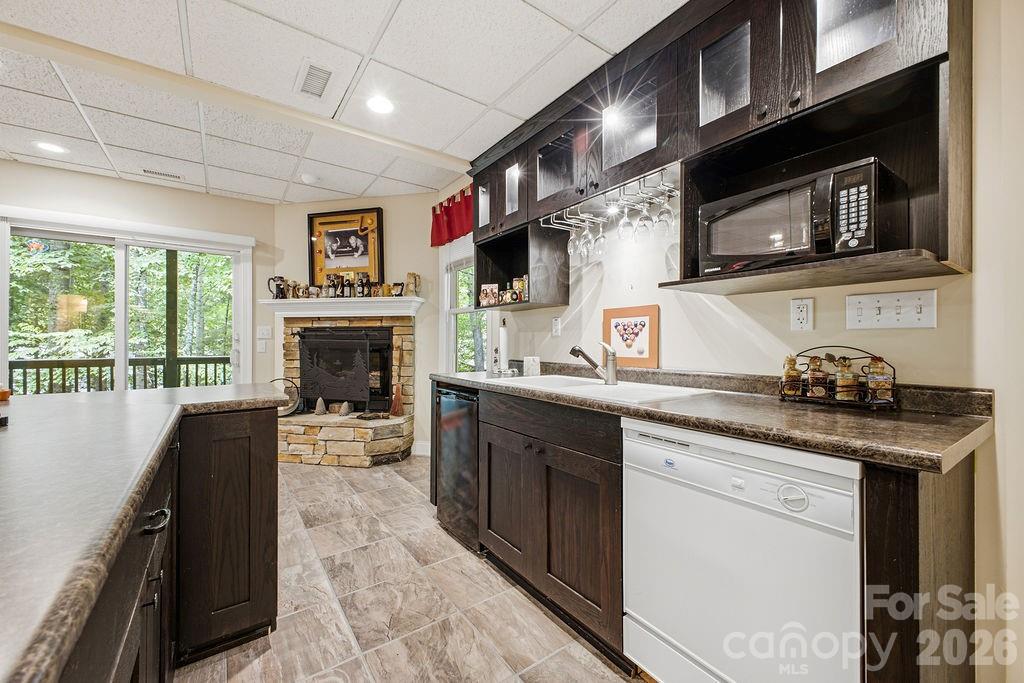 3121 Cove Loop Road — Hendersonville