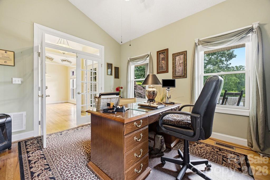 3121 Cove Loop Road — Hendersonville