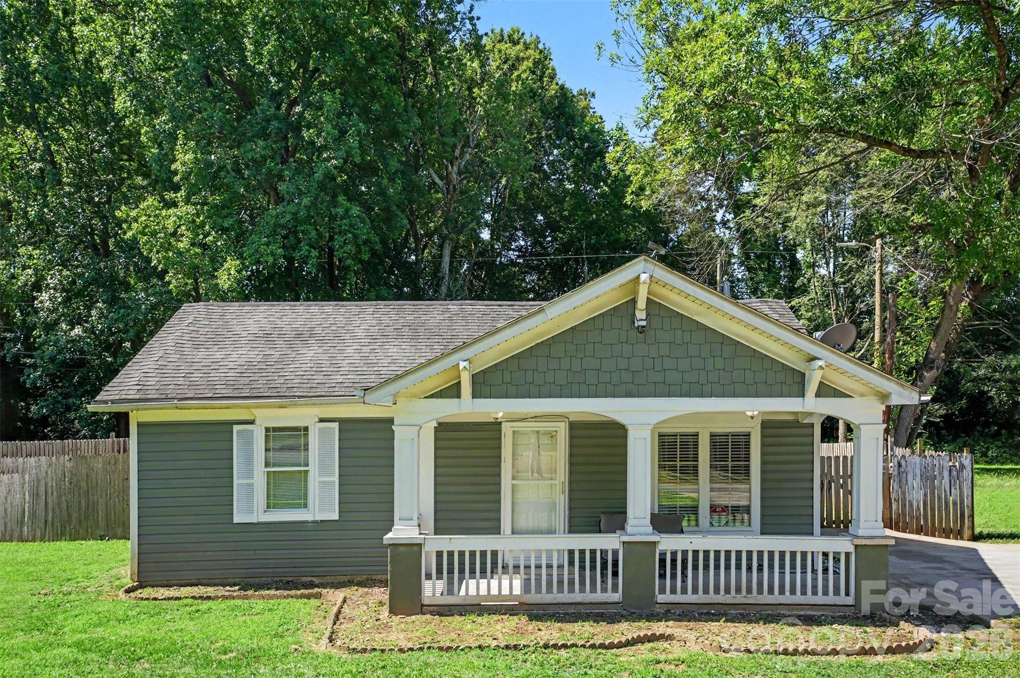 1101 Choyce Avenue — Charlotte