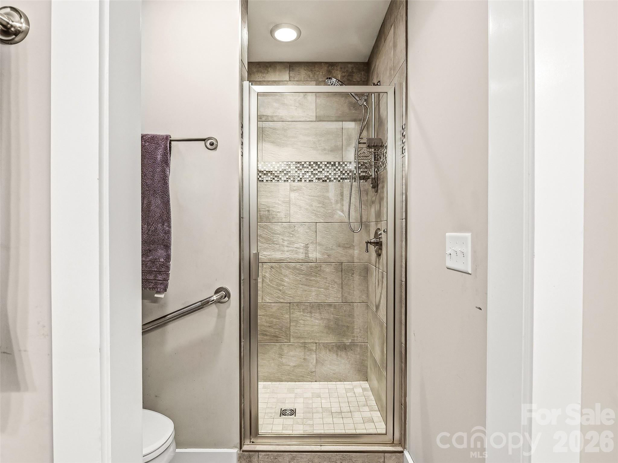 39 Braeburn Way — Flat Rock