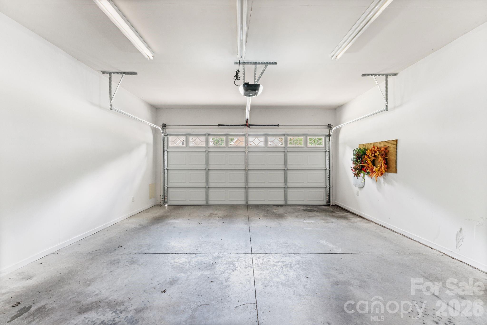 1900 Austin Place Lane — Winston Salem