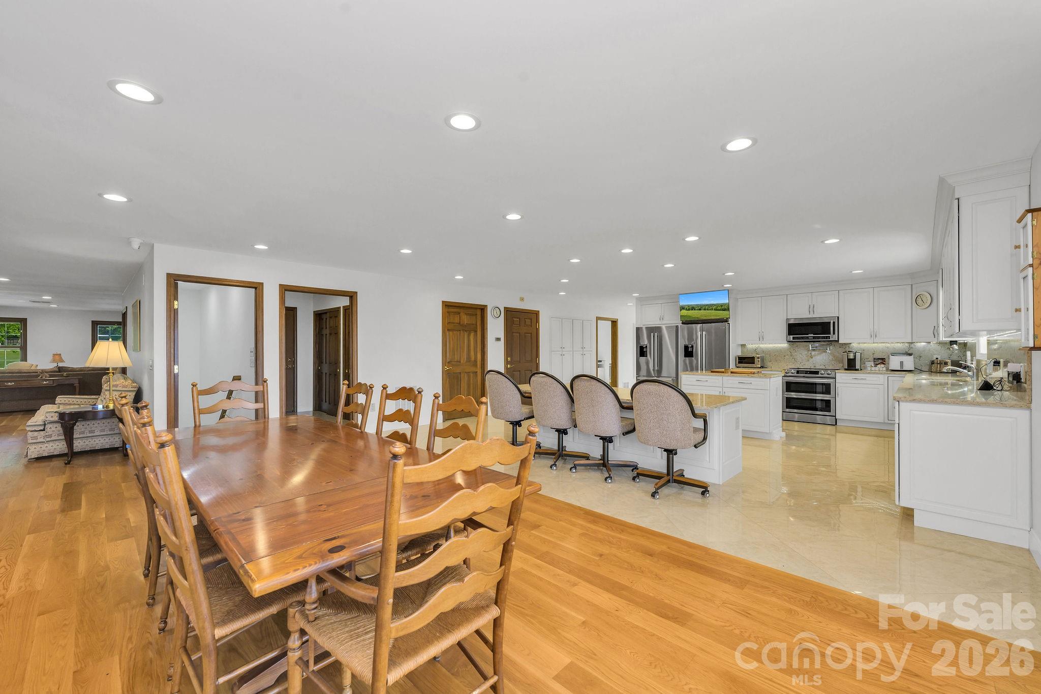 2831 Bethany Ford Road — Roaring River