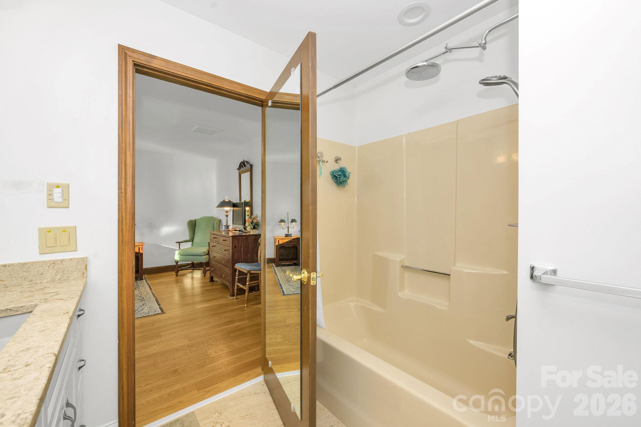 2831 Bethany Ford Road — Roaring River