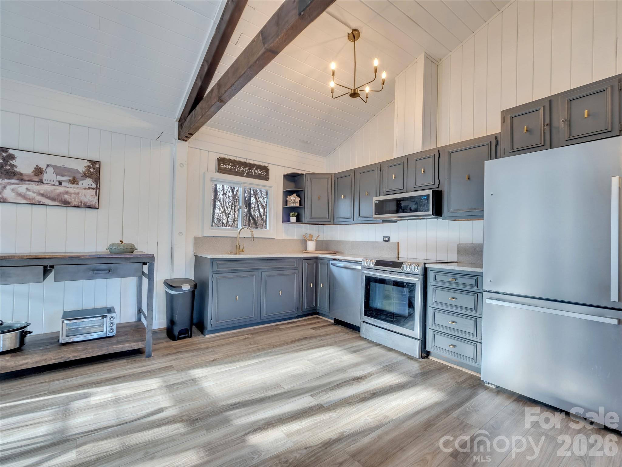 101 Upper Grouse Ridge Road — Beech Mountain