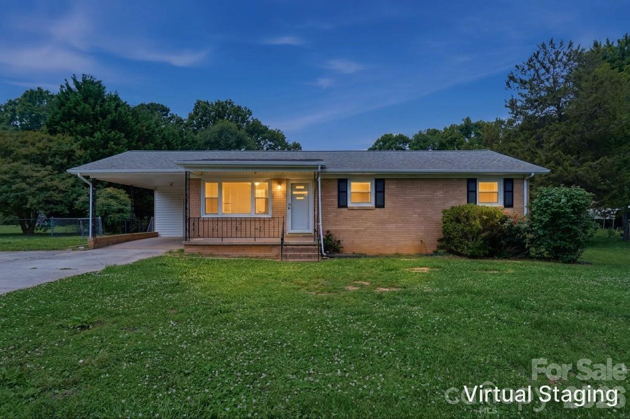 913 Harper Road — Gastonia
