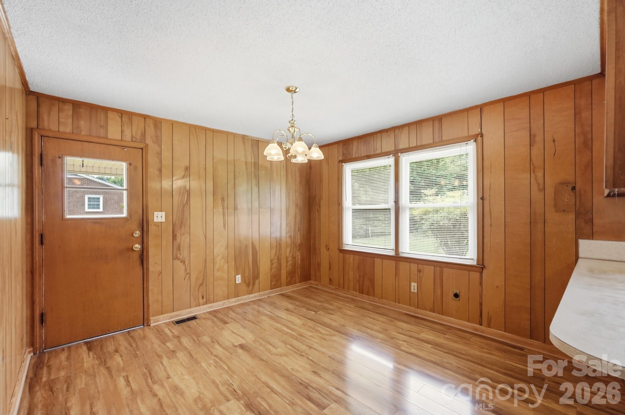 913 Harper Road — Gastonia