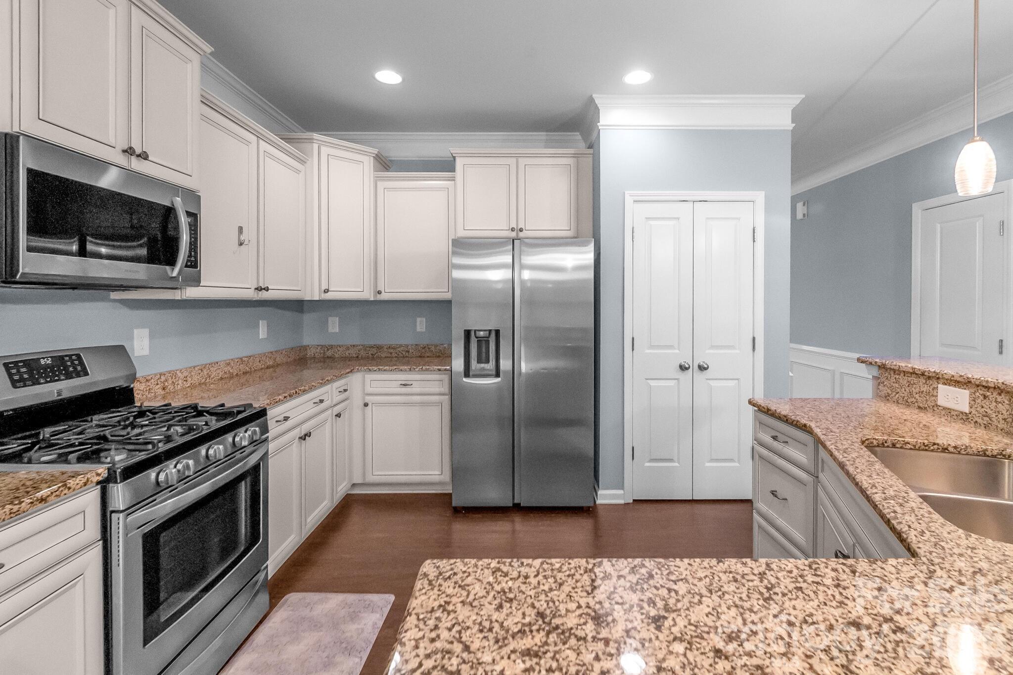 1410 San Gabriel Avenue — Charlotte