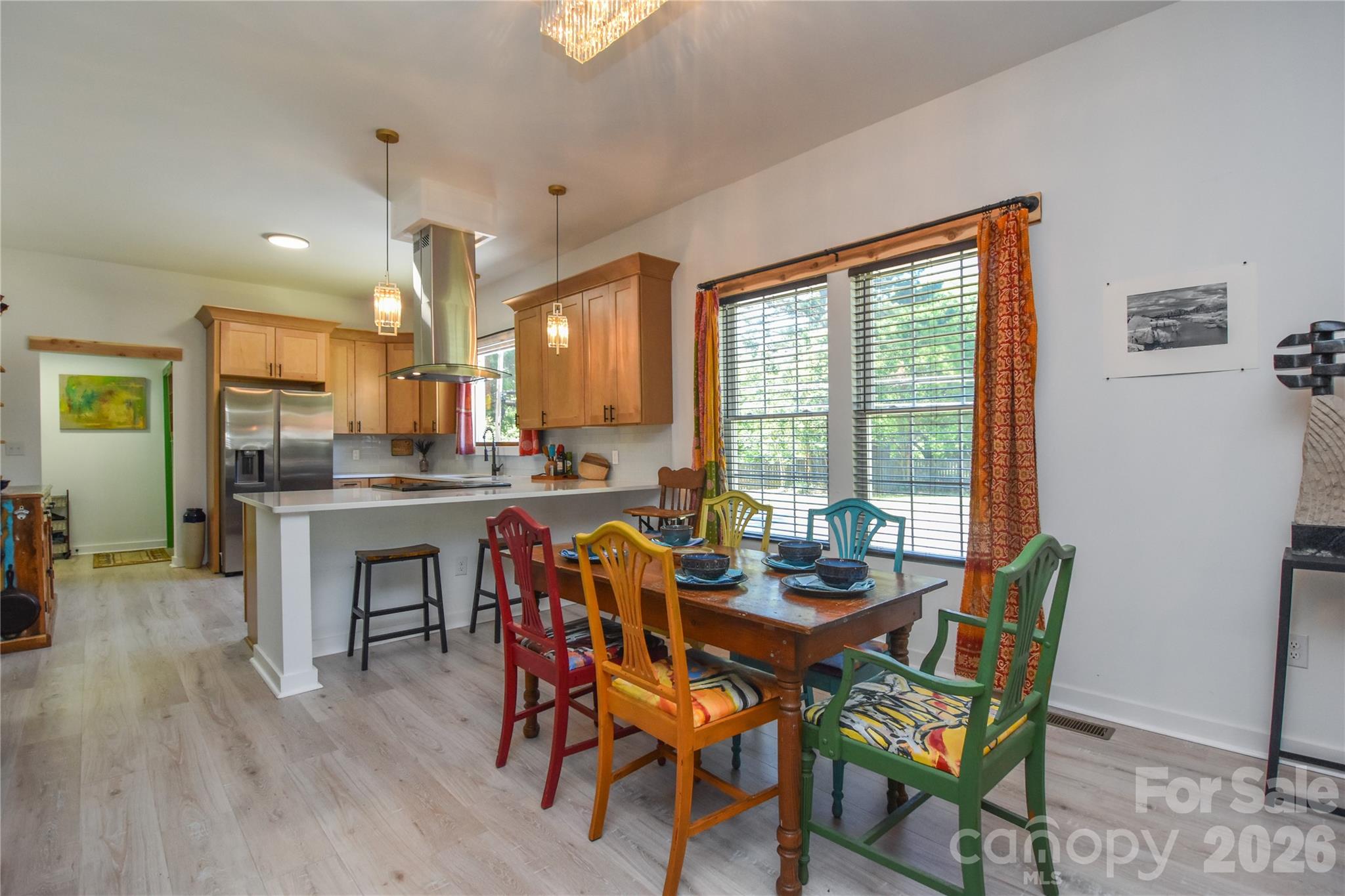 345 W Lowrance Avenue — Mooresville
