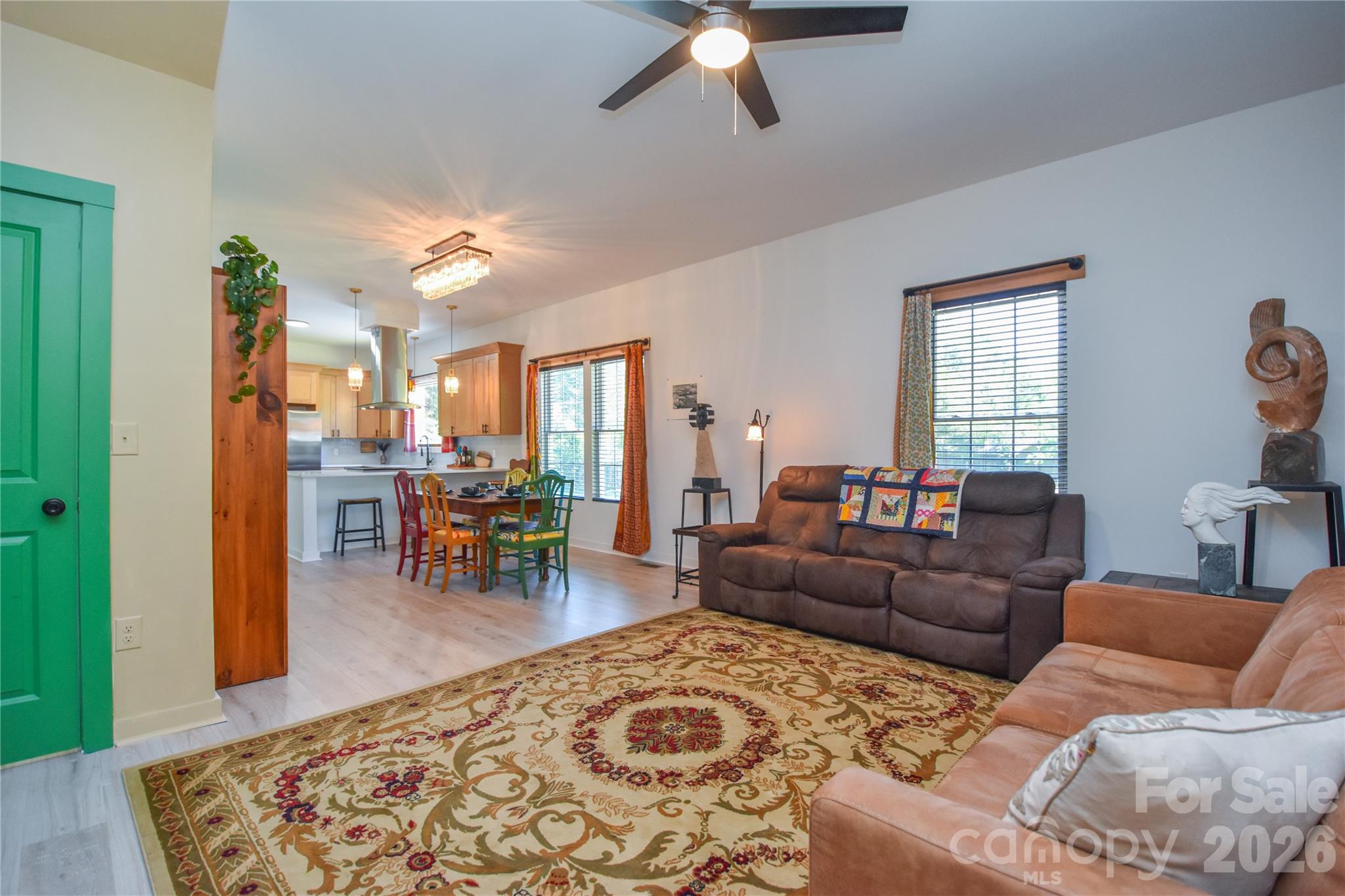 345 W Lowrance Avenue — Mooresville