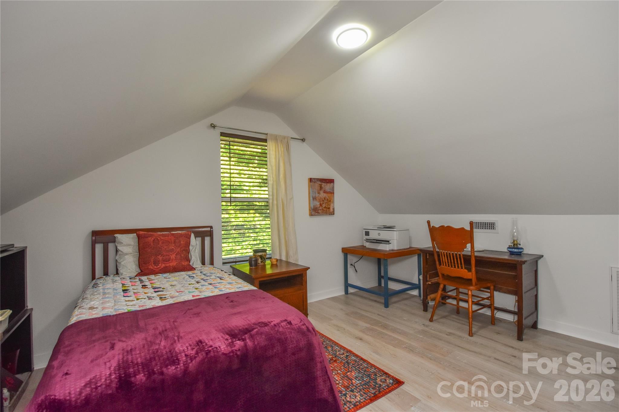 345 W Lowrance Avenue — Mooresville