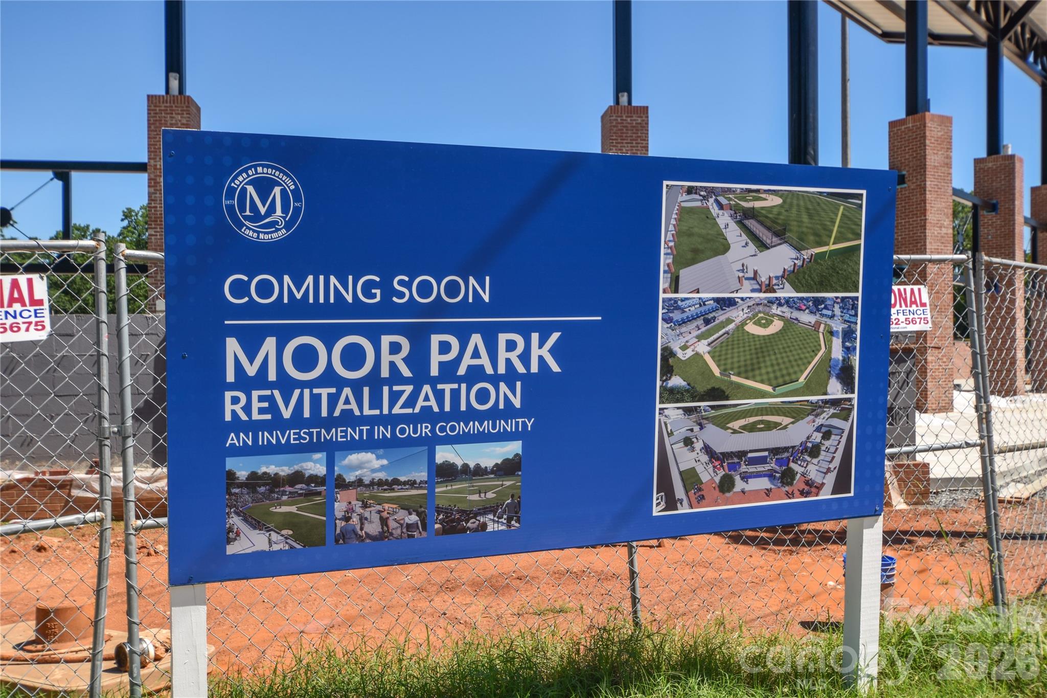 345 W Lowrance Avenue — Mooresville