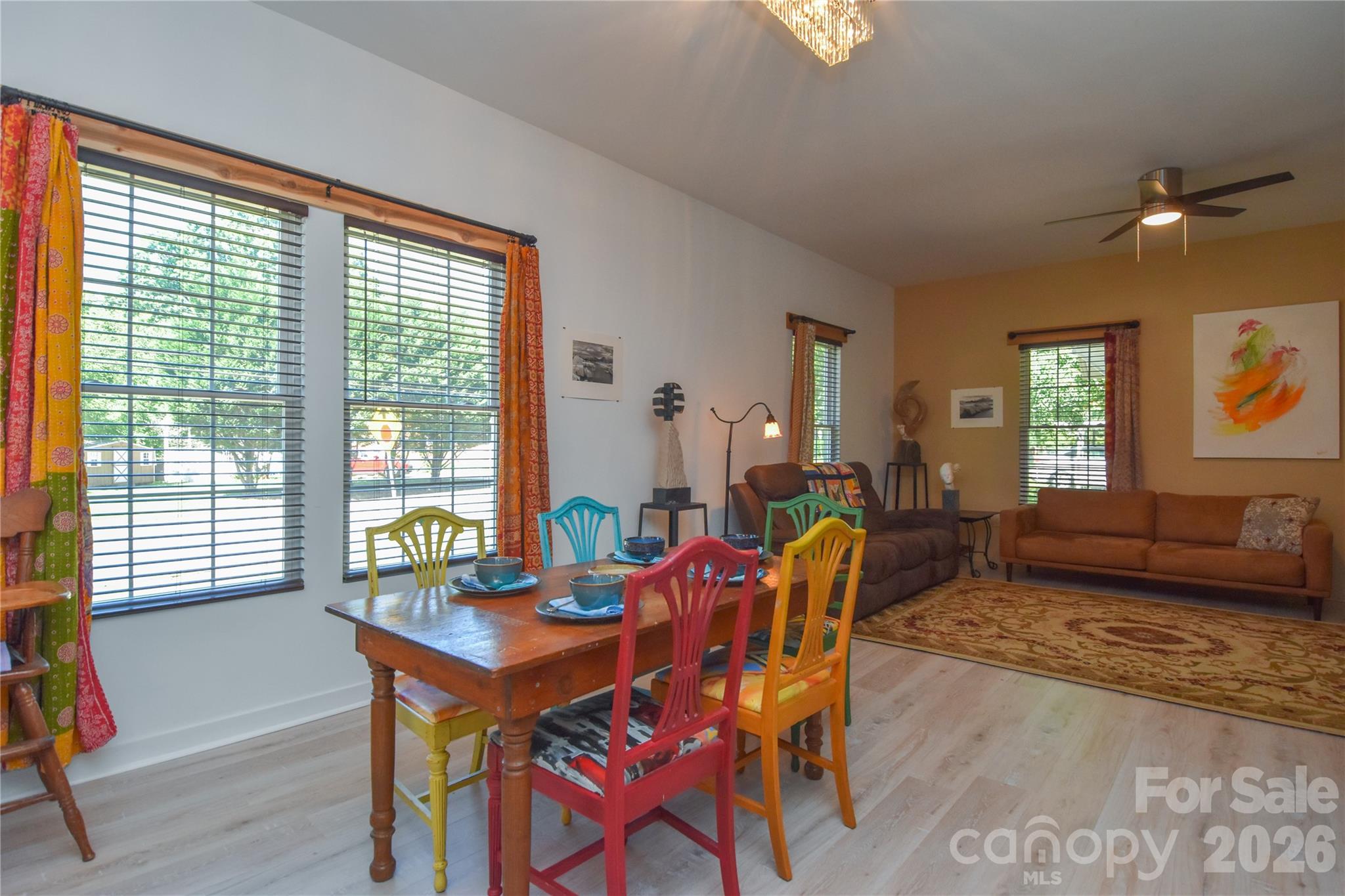 345 W Lowrance Avenue — Mooresville