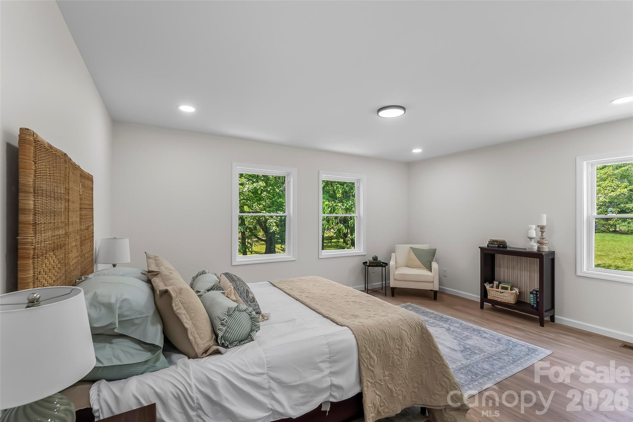 2705 Robinson Road — Newton