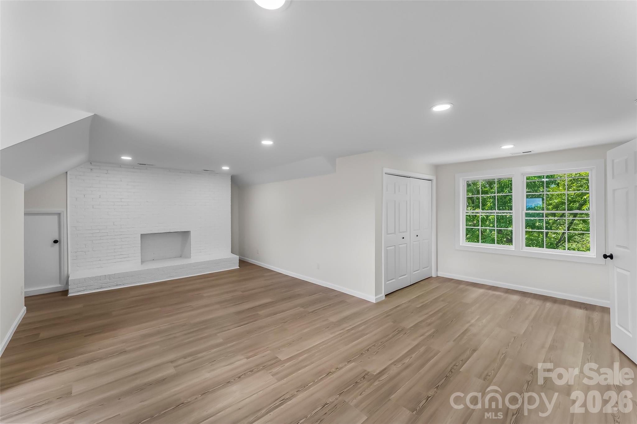 2705 Robinson Road — Newton