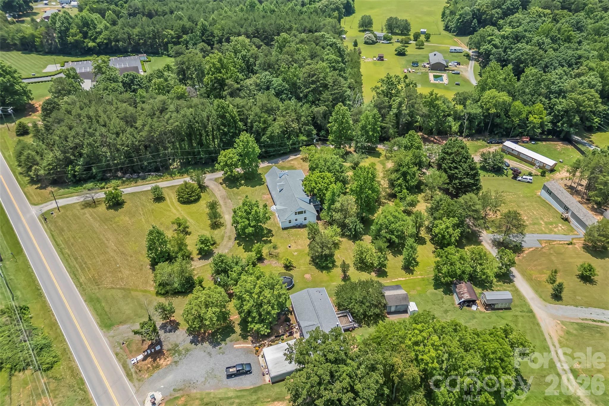 2705 Robinson Road — Newton