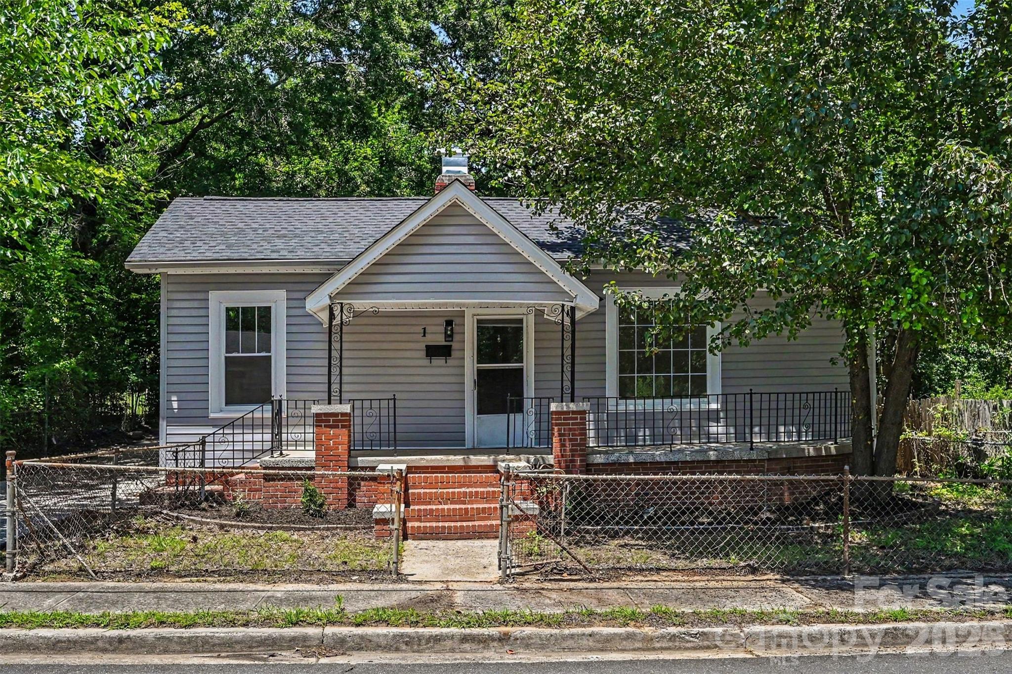 1 Bird Street — Rock Hill