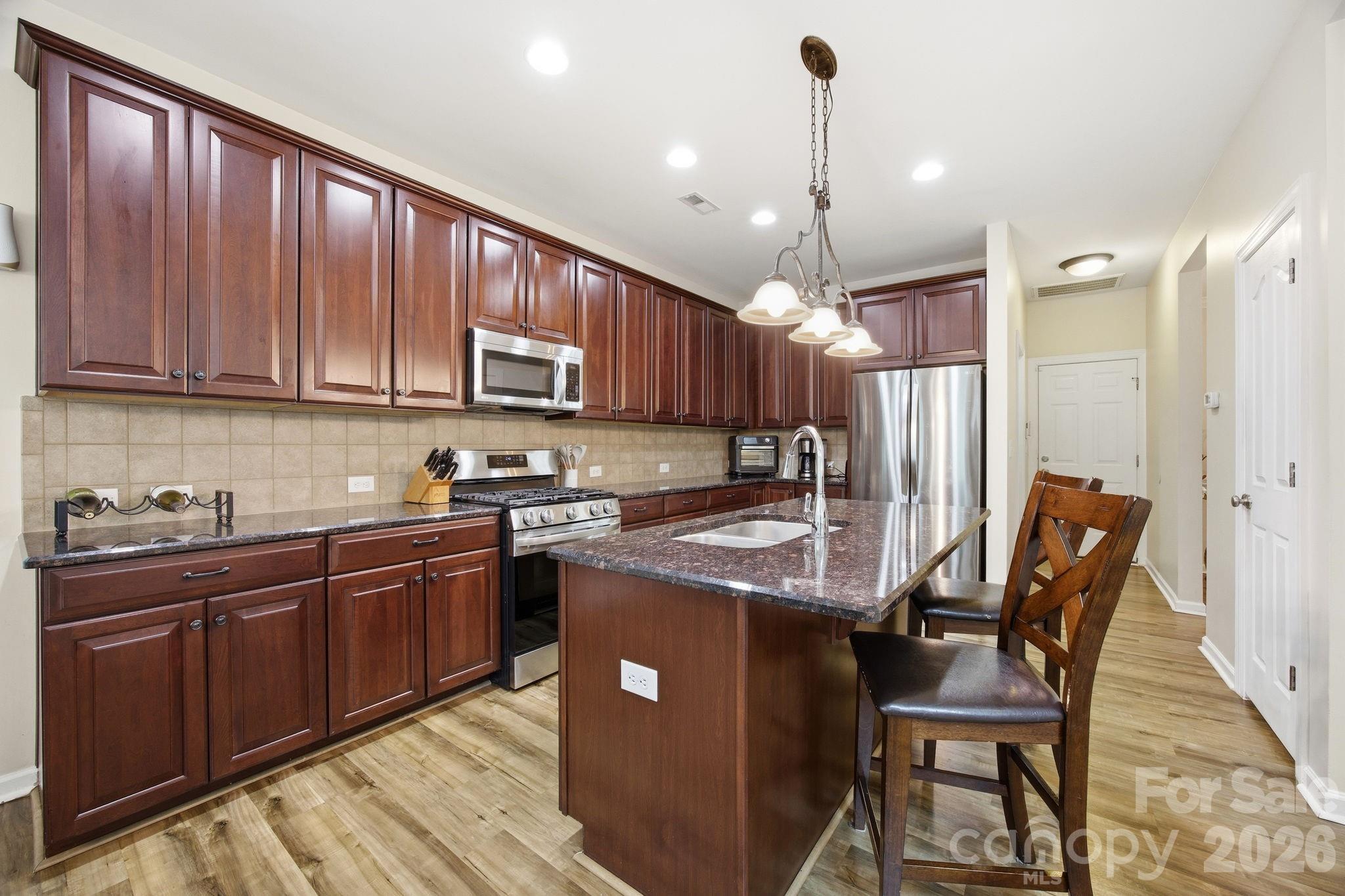 16106 Cloverleaf Court — Charlotte