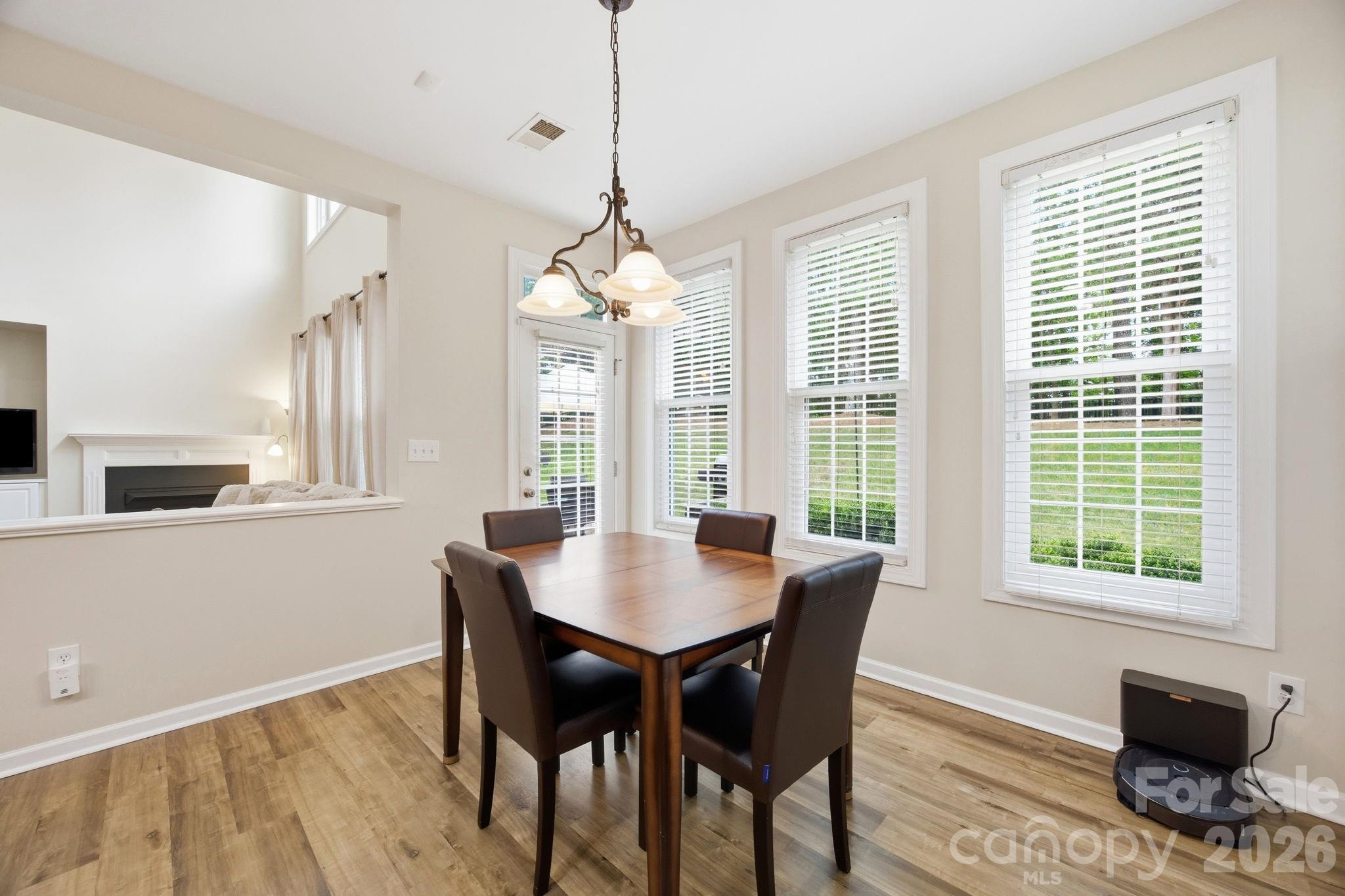 16106 Cloverleaf Court — Charlotte