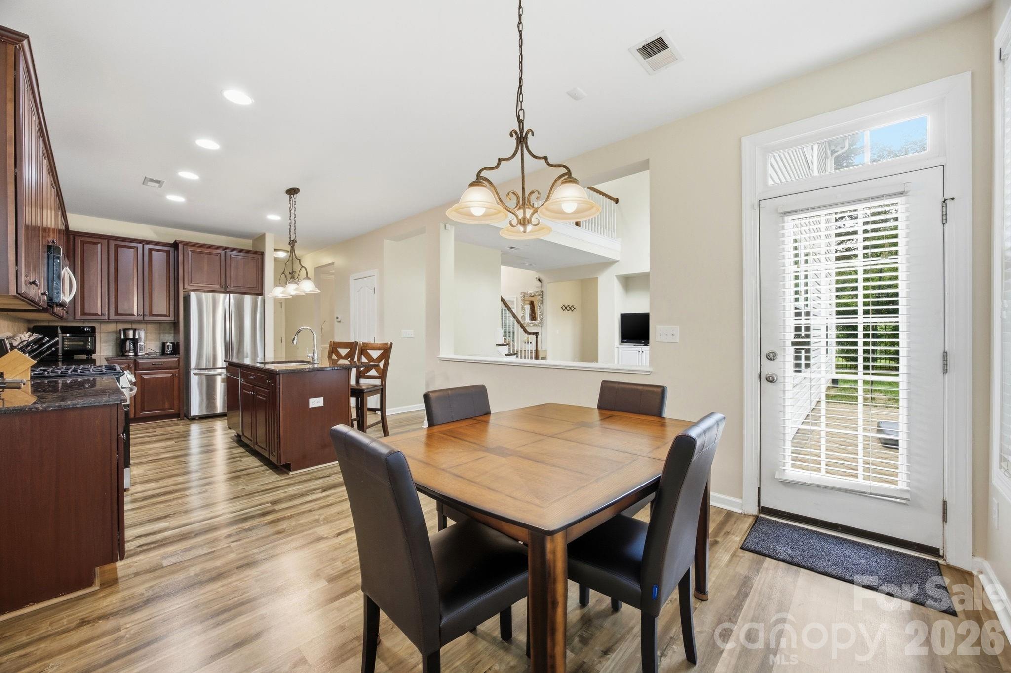 16106 Cloverleaf Court — Charlotte