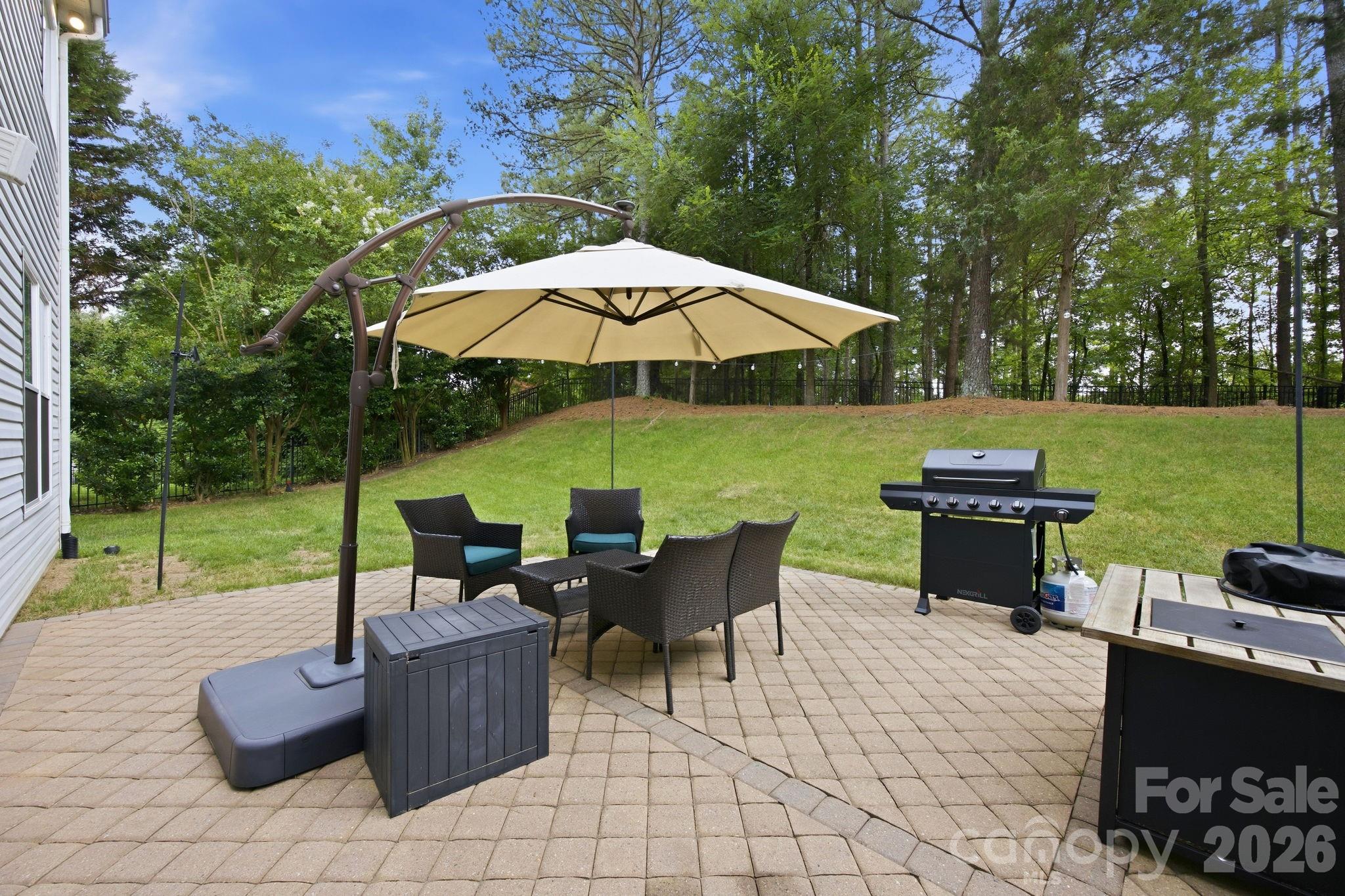 16106 Cloverleaf Court — Charlotte