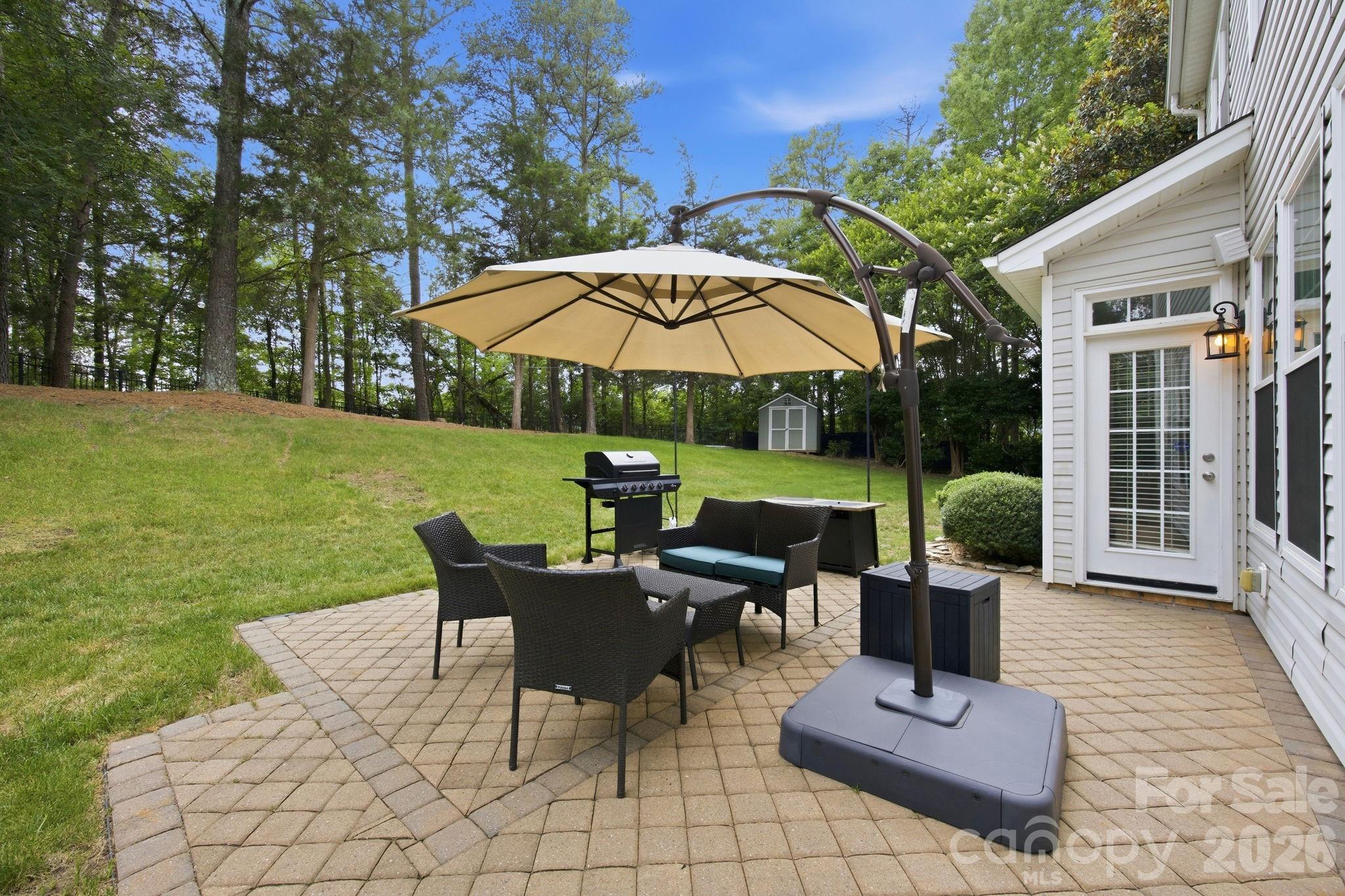 16106 Cloverleaf Court — Charlotte