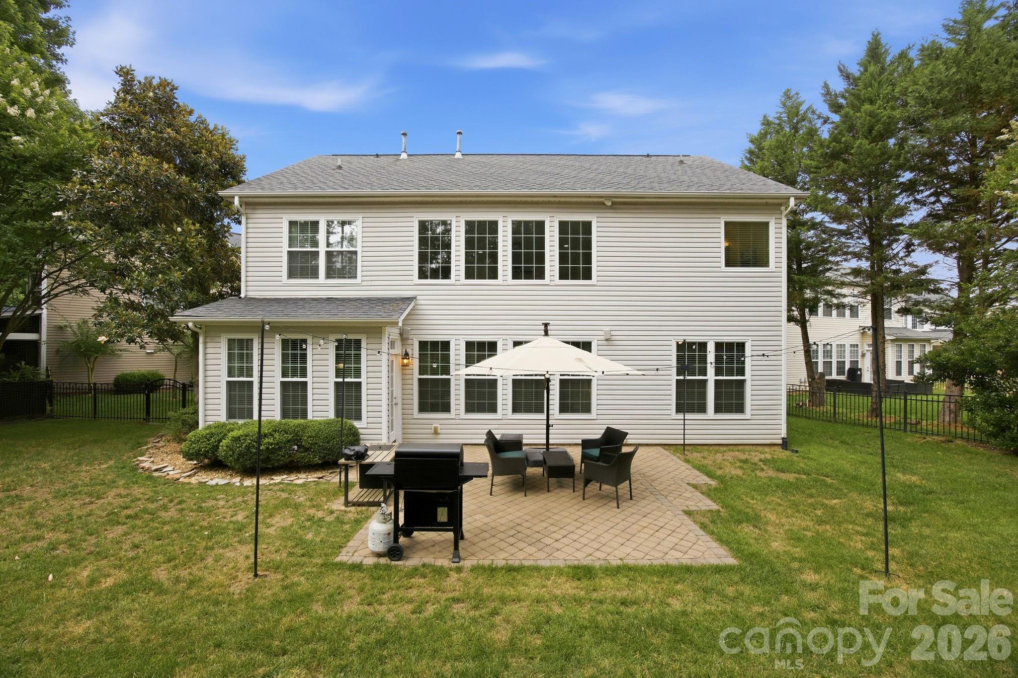 16106 Cloverleaf Court — Charlotte